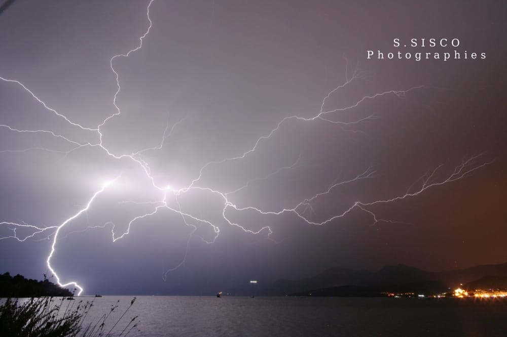 Foudre et spiders dans le Golfe de Saint-Florent en Corse. - 31/08/2016 01:00 - Sylvestre SISCO