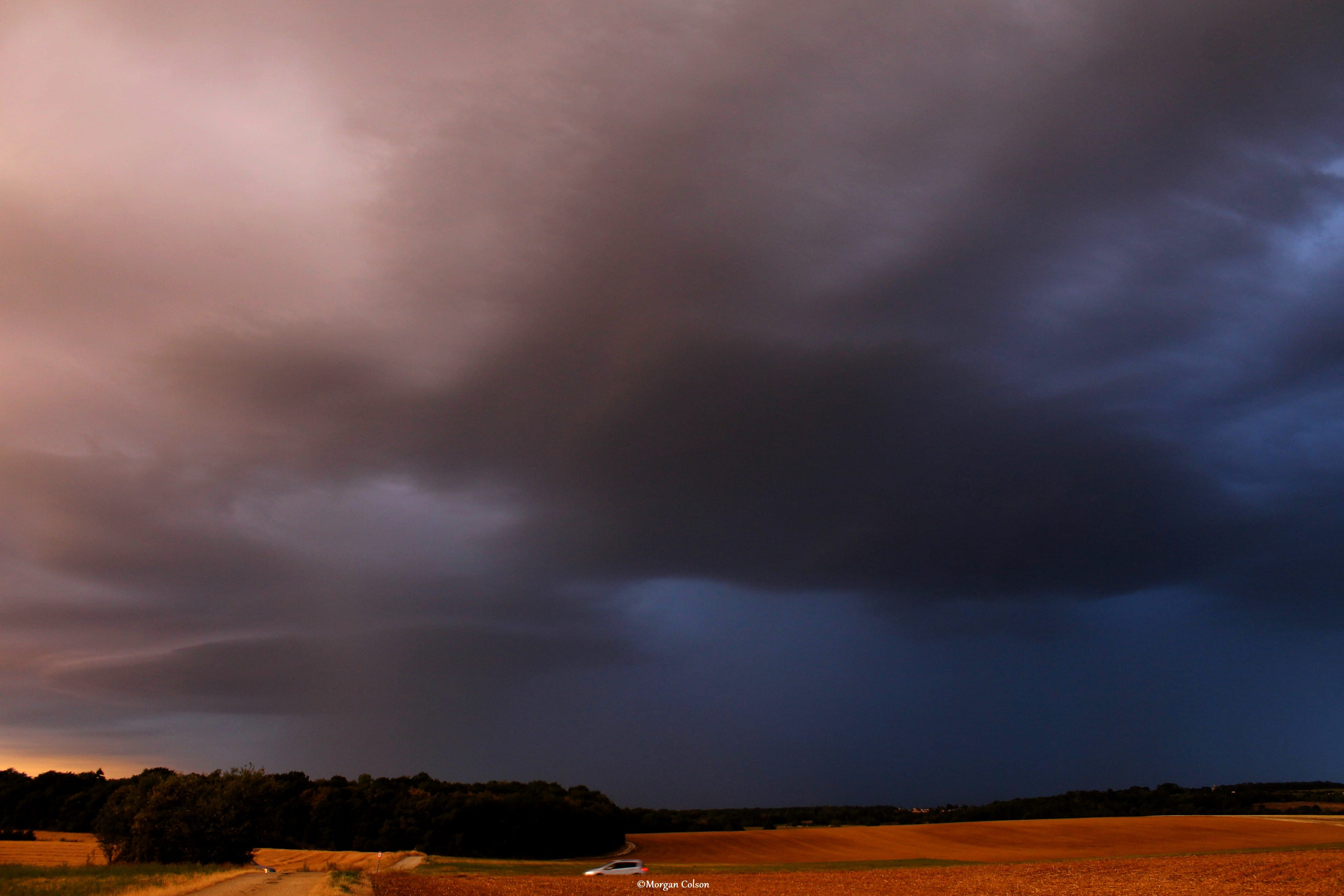 Structure de l'orage juste avant d'engloutir le secteur. - 01/08/2018 06:53 - Morgan Colson