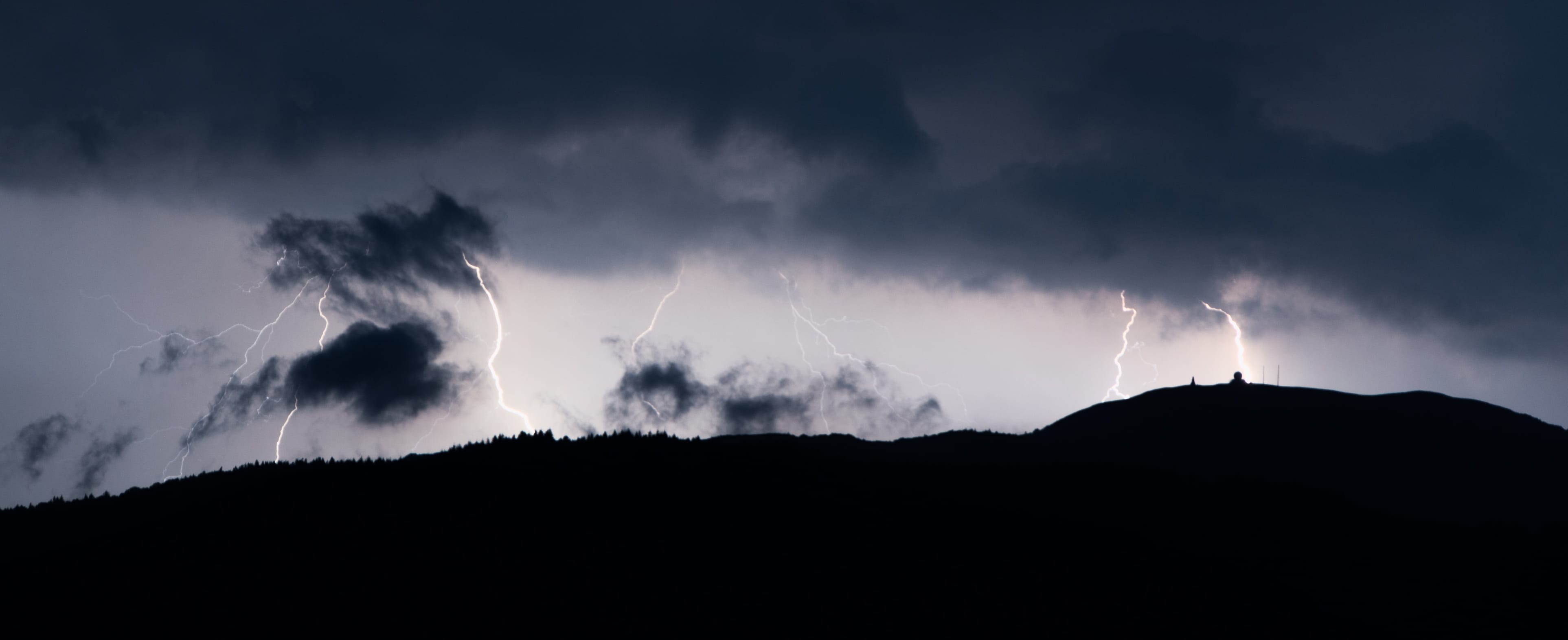 Sons et lumières sur le massif vosgien. - 04/06/2018 22:18 - Raphaël FREY