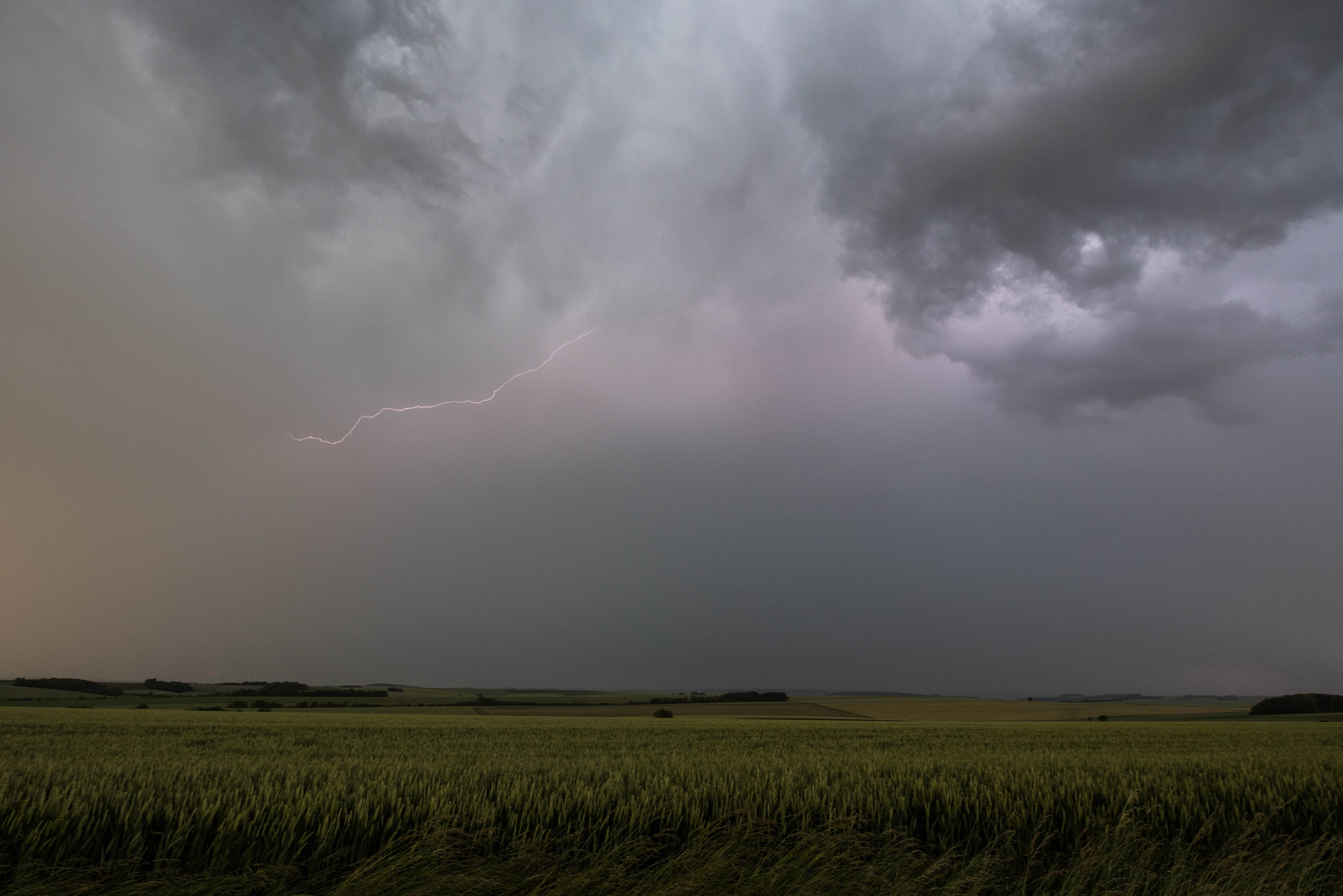 Orage capturé sur la commune de Saint-Quentin dans les Ardennes - 04/06/2019 20:00 - WildPix SD Amarok