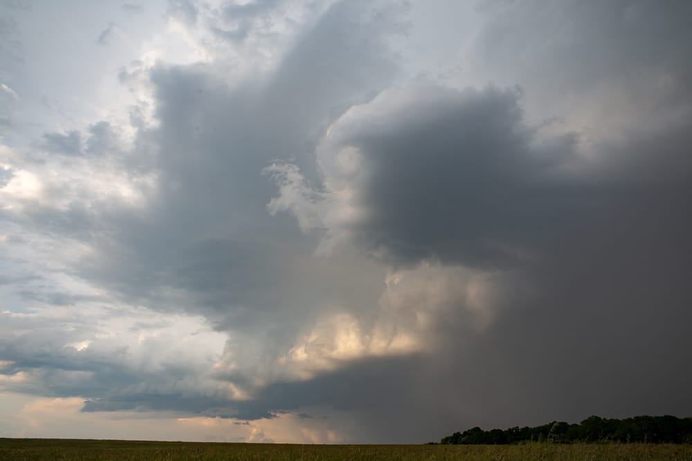 Debut de rotation sous une cellule proche de letanne dans les ardennes - 05/06/2019 19:48 - arnaud poncelet