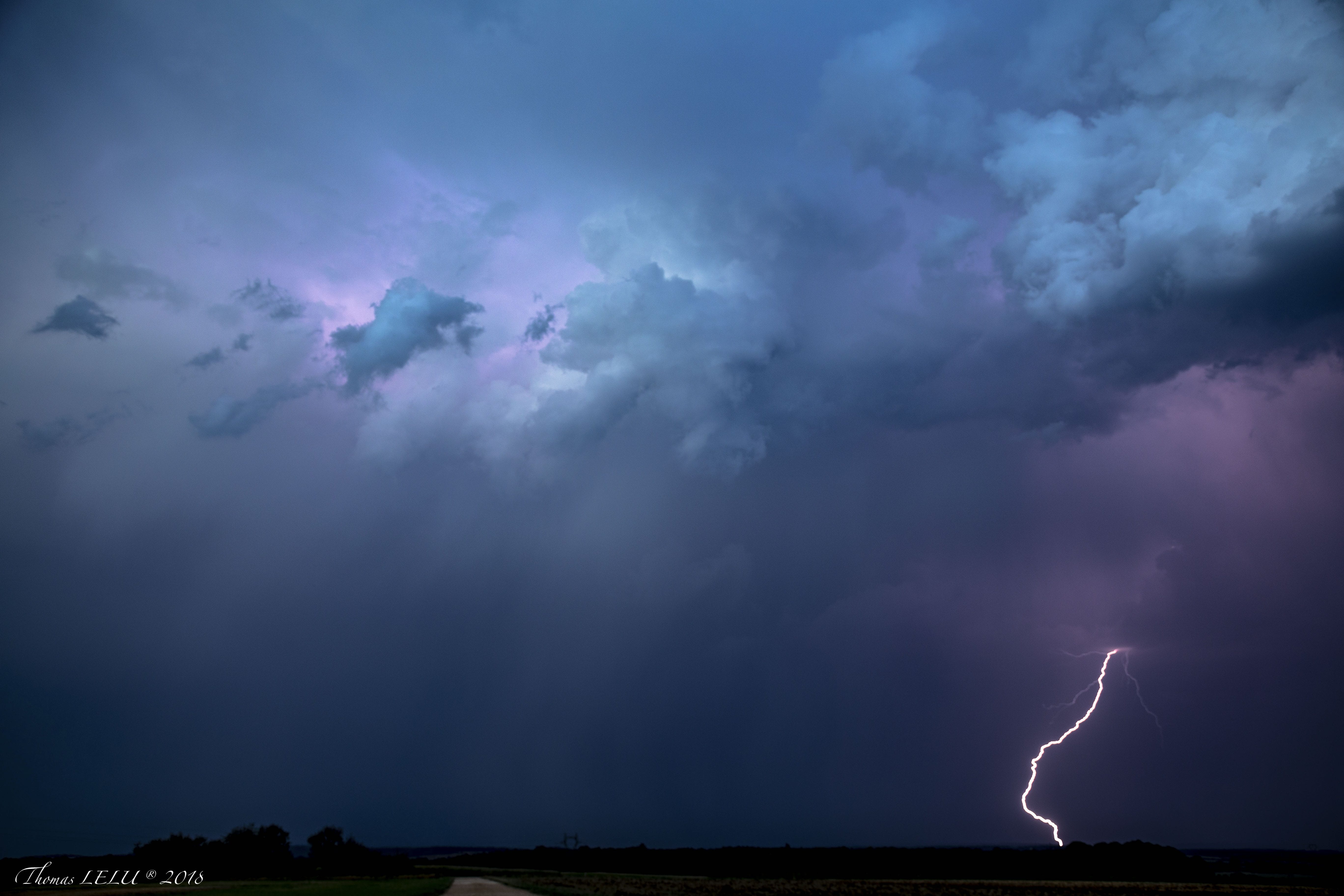 Orages dans le Toulois (54) avec une activité électrique très marqué. - 07/08/2018 20:20 - Thomas LELU