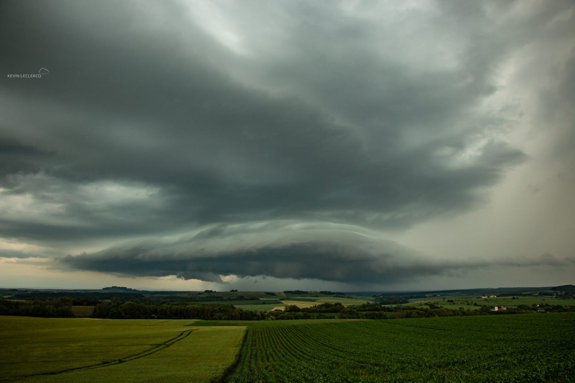 Supercellule transitant sur l'est de la Lorraine en soirée du 15 Juin 2019, ici près de Froville (54) - 15/06/2019 20:00 - Kévin Leclercq