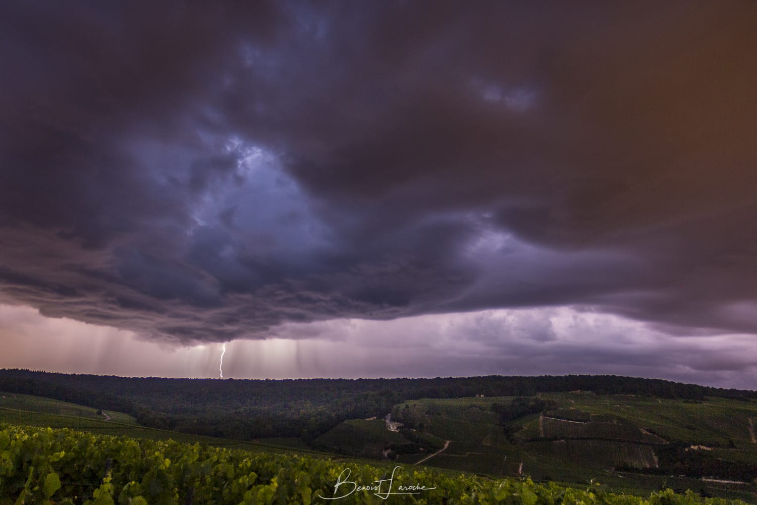 Orage sur le vignoble de Champagne - 26/06/2020 23:00 - Benoist LAROCHE