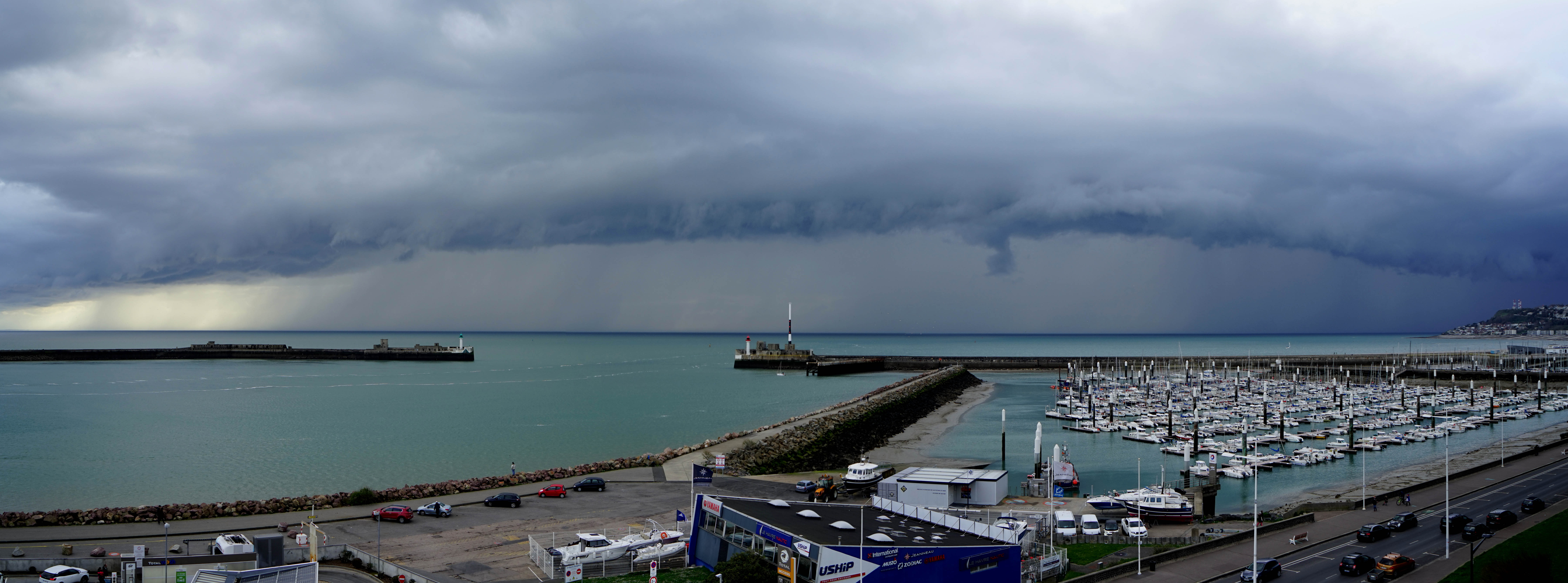 FRONT DE RAFALE SUR LA BAIE DE SEINE  76600  LE HAVRE - 15/04/2018 17:57 - PATRICK HAUGUEL