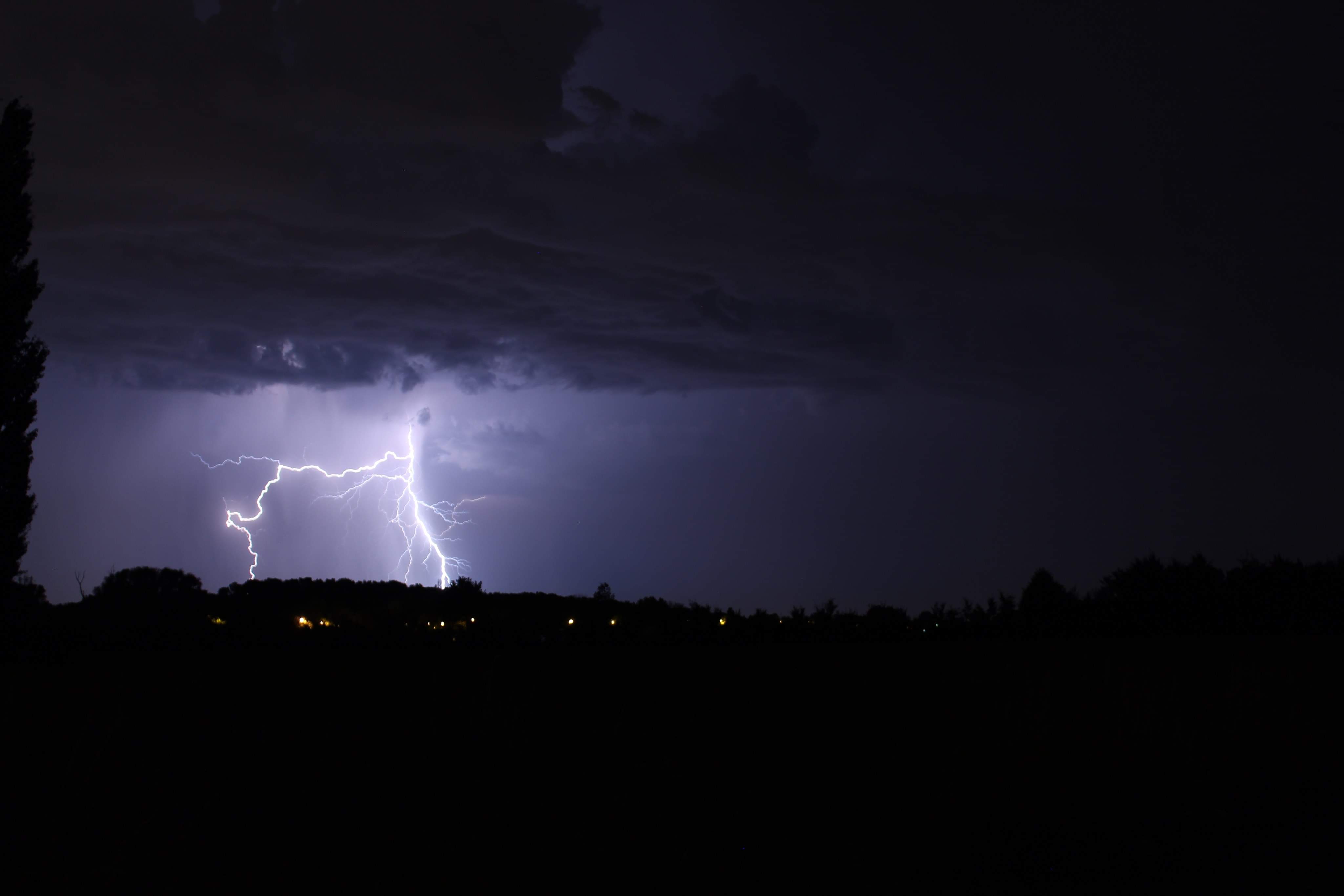 Orage nocturne près de lille - 10/08/2020 00:30 - Antoine Singier