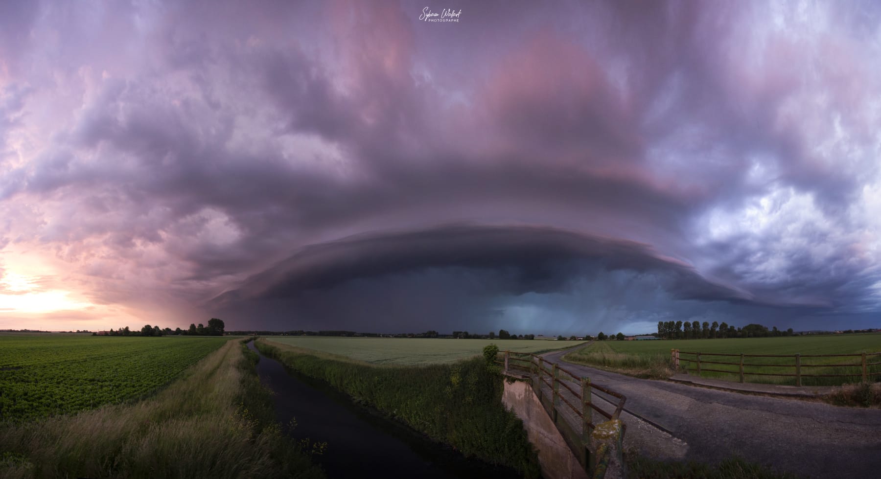 Superbe arcus coloré ce matin, l'ambiance était magnifique aux alentours d'Hazebrouck (59). - 19/06/2019 05:24 - Sylvain Wallart