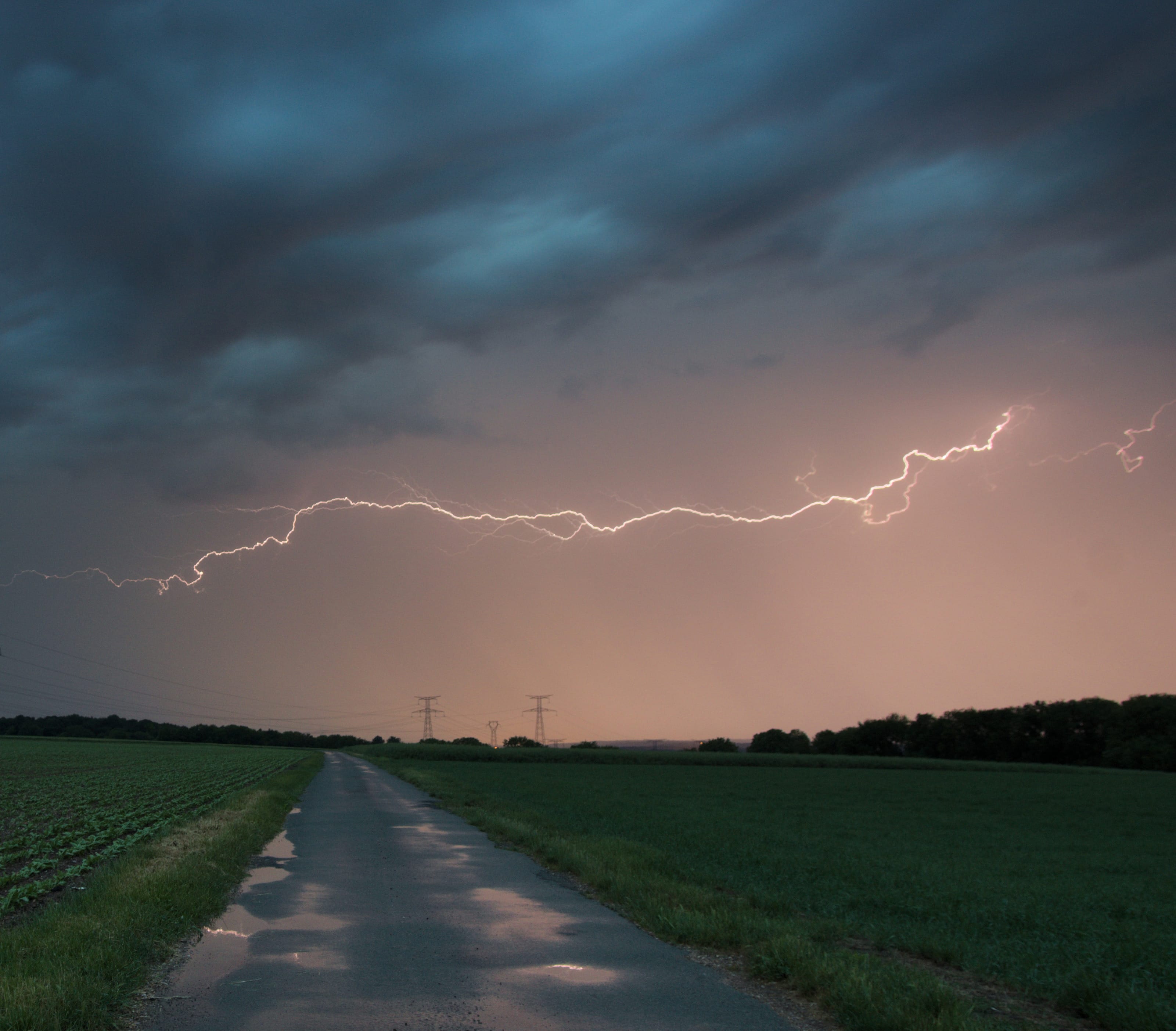 Orages du coté d'Ully saint Georges - 28/05/2018 22:20 - MARION L HOTELLIER