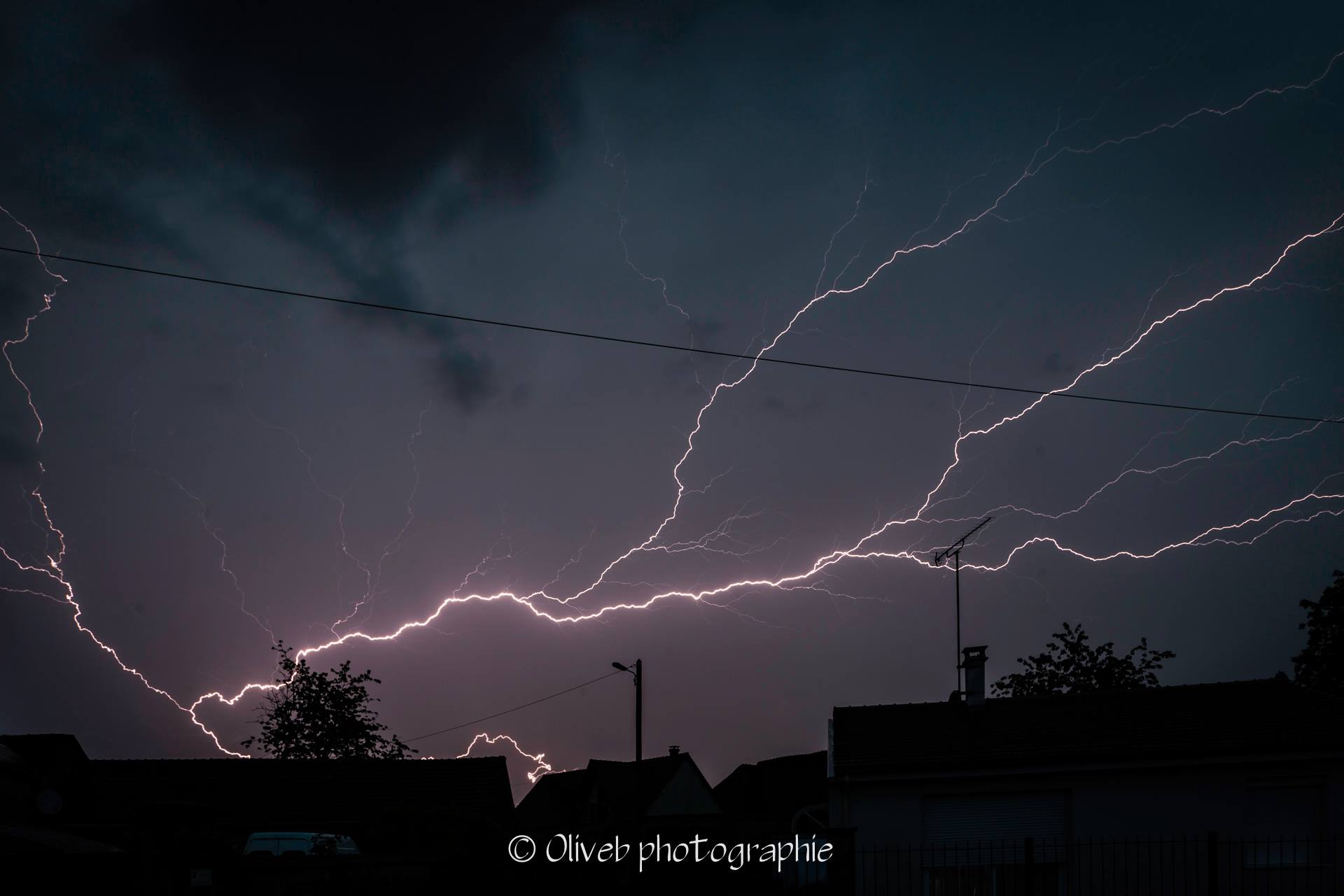 Photos prises Lundi soir dans l'oise près de Meru - 28/05/2018 21:00 - Olivier Baret