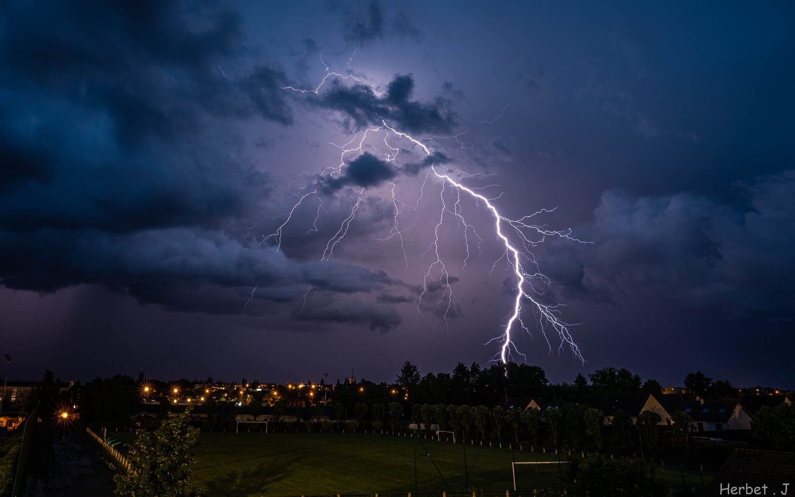 Abbeville (Somme) dans le nuit du 28/29 Juin - 29/06/2021 01:00 - Jacques Herbert