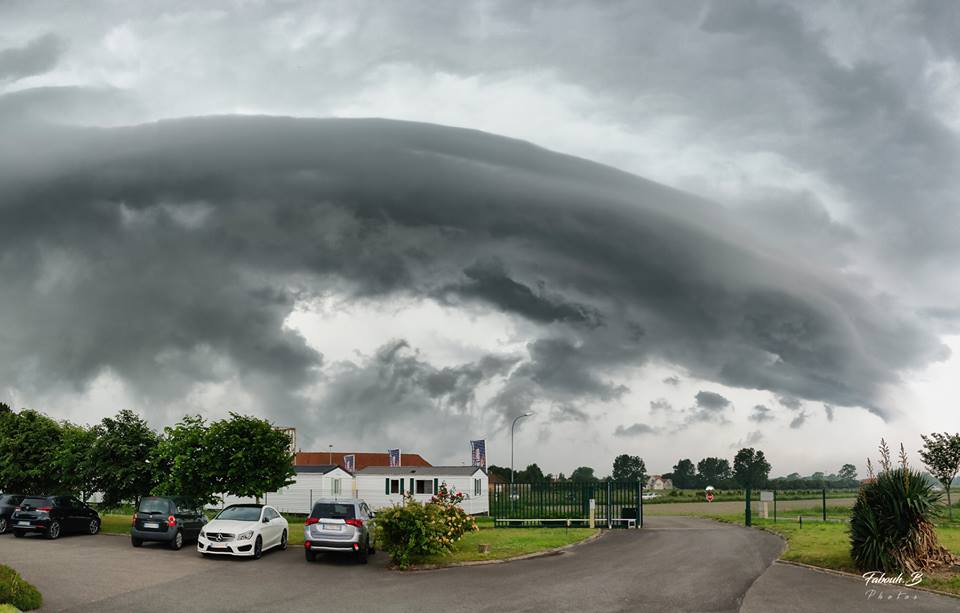 Un nouvel orage approchait sur ma position, remontant de la baie de Somme. - 31/05/2018 18:30 - Fabouh. B-Photos