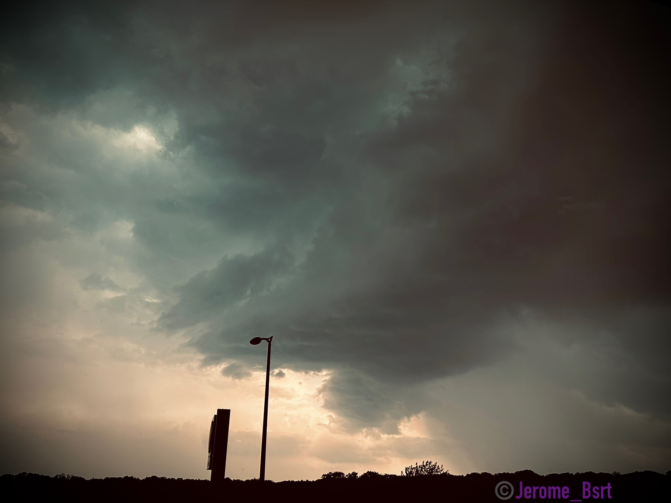 Orage entre Aubergenville et Saint-Germain-en Laye (78) - 03/05/2025 15:45 - Jerome BANSRONT
