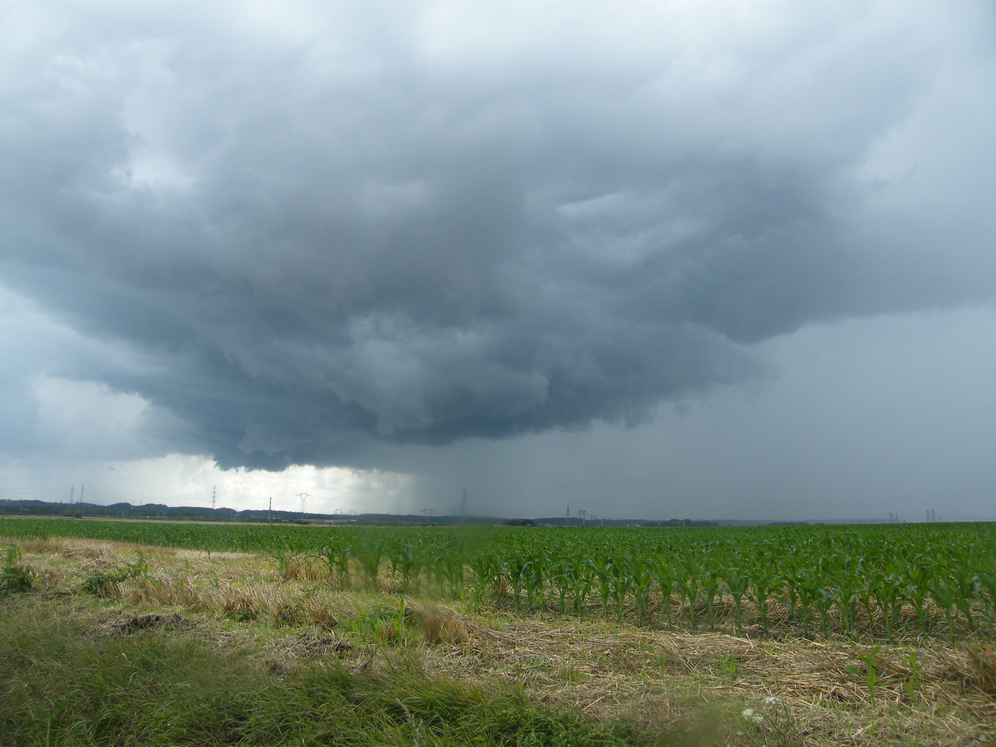 Ambiance orageuse en Seine-et-marne! - 04/08/2023 13:00 -  PREVISIORAGE