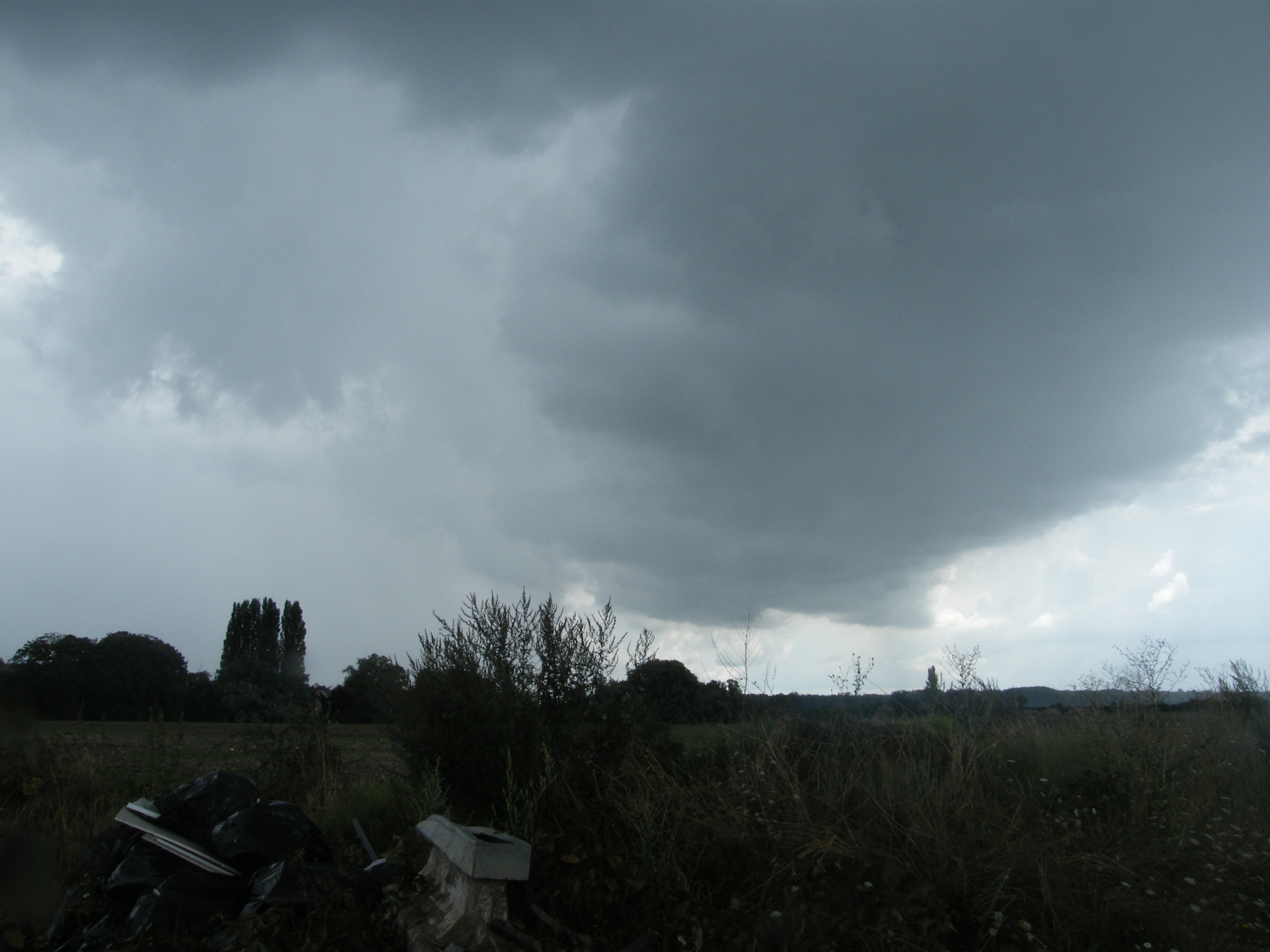 Ambiance orageuse en Seine et marne - 04/08/2023 12:30 -  PREVISIORAGE