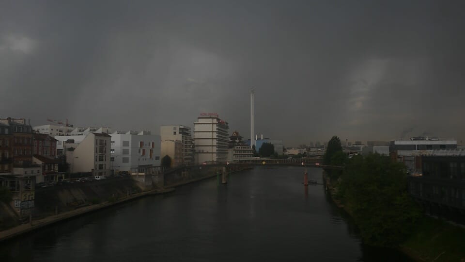 Orage modéré à fort à l'approche sur Maisons-Alfort (94) en début de matinée du 6 Juillet 2017. - 06/07/2017 09:40 - Pierre Renaudin