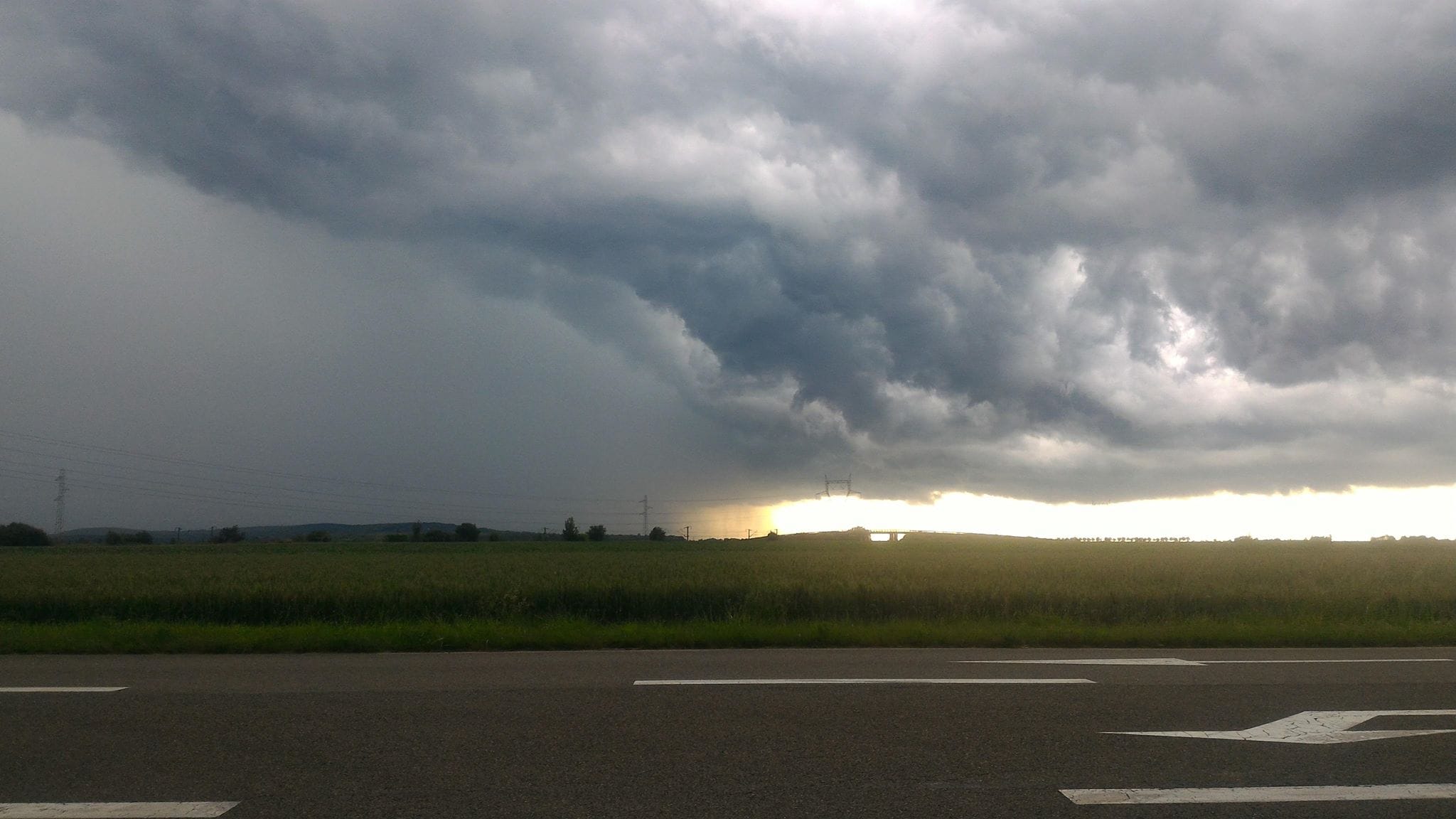 Orage qui est passé sur Roissy et qui est sur Senlis et ses environs - 06/06/2018 17:00 - Elodie Biais