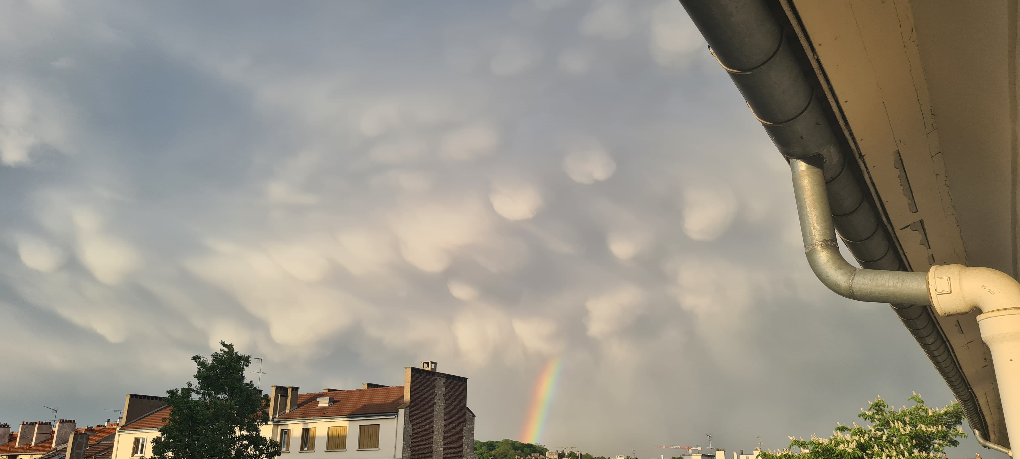 Mamatus et arc en ciel depuis montreuil - 10/05/2021 20:30 - Victor Watrelos