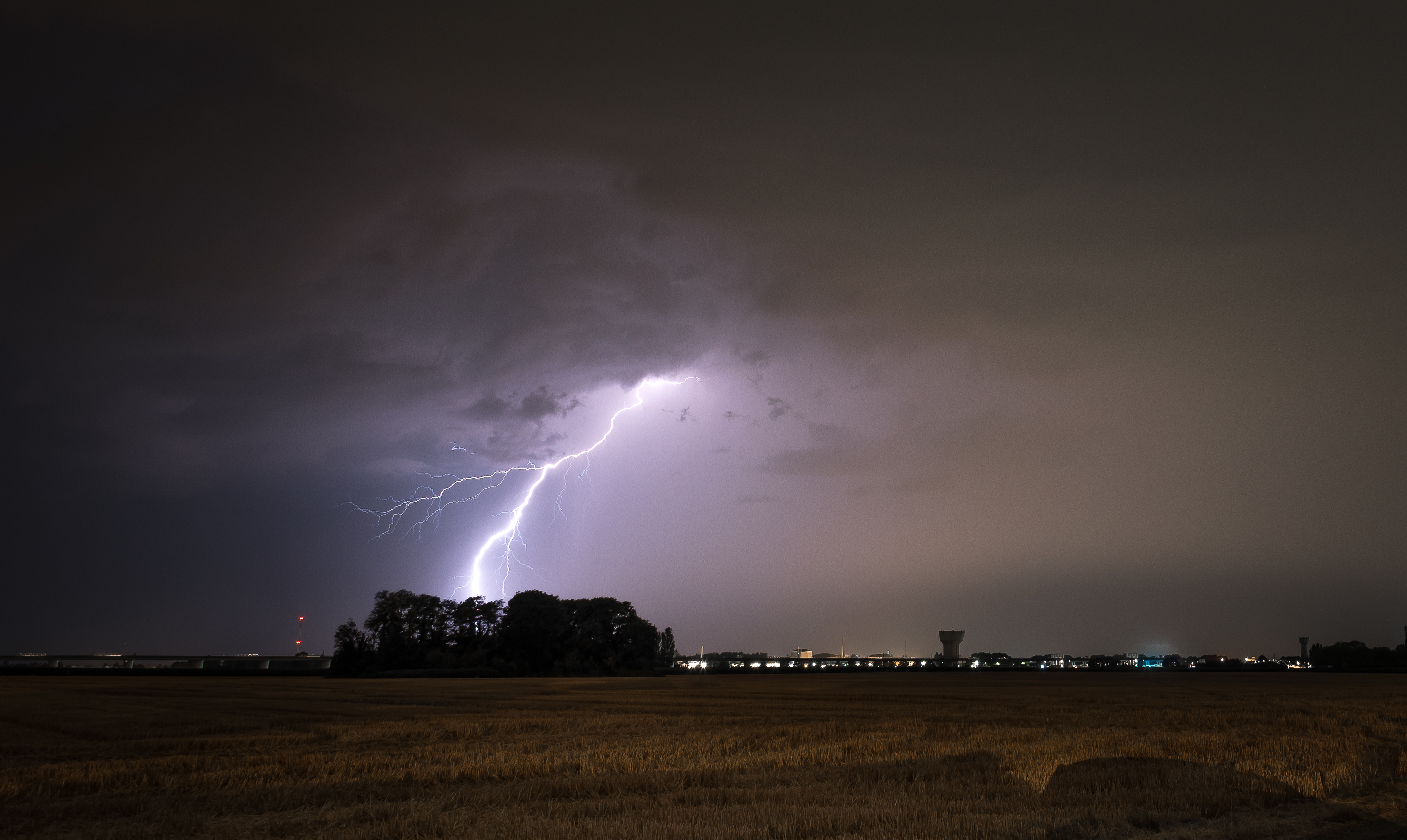 Orage d'intensité modérée entre Yvelines et Essonne. - 16/07/2026 23:40 - Steven Blin
