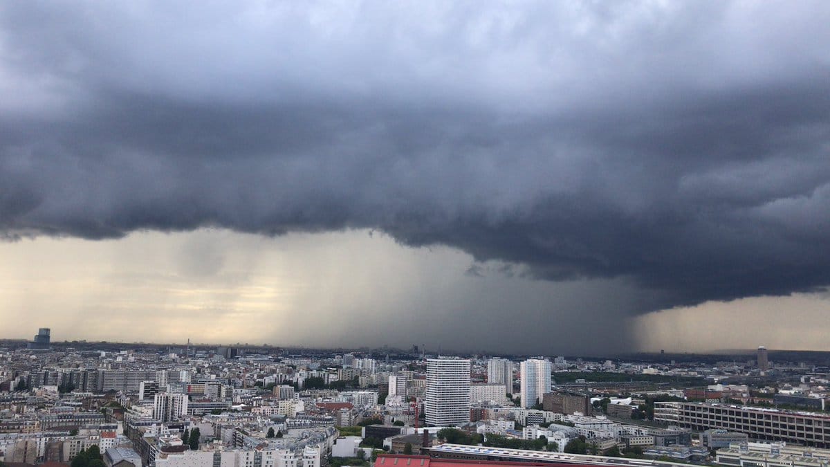 Arcus sur Paris - 19/06/2019 19:00 -  @Julianozphoto