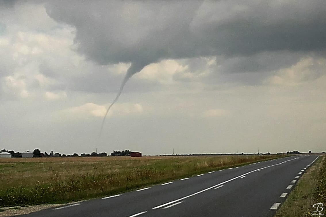 Long tuba proche de Nemours (77) - 20/09/2016 15:50 - Steven Briot