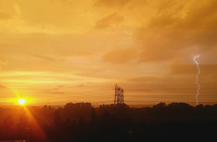 Coucher du soleil et orage du 30 mai au dessus du Vexin Français depuis Cergy. - 30/05/2018 21:30 - Charlotte VEDERE