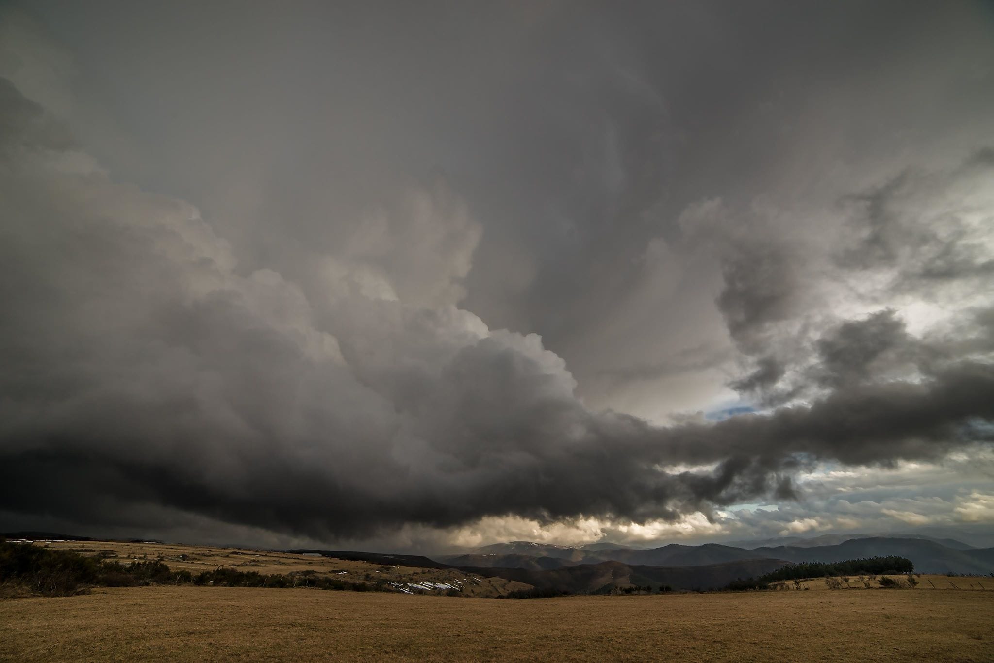 Orage dans les Cévennes lozériennes en fin de journée. - 11/03/2018 18:00 - Sébastien GALTIER