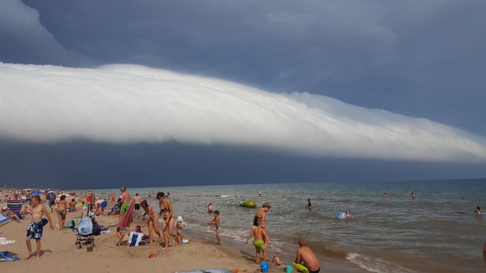 Arcus à Sérignan-Plage dans l'après-midi. - 17/08/2016 19:00 - Rodolphe CHAPELOT