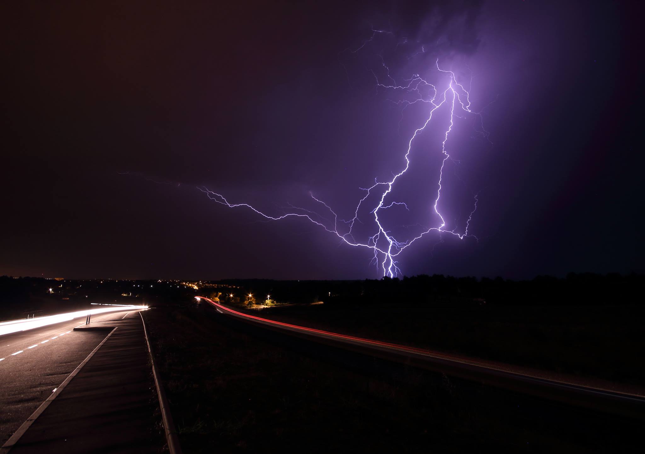 Impact de foudre au nord de Nîmes. - 31/07/2016 01:30 - Yannick LECENES