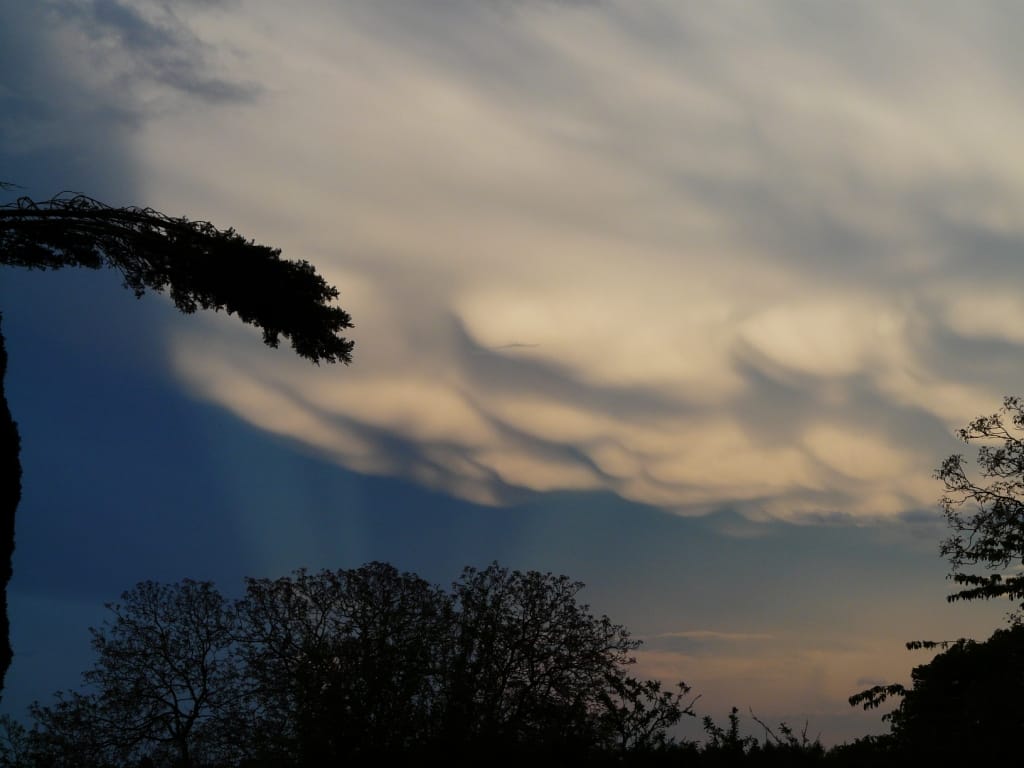 Mammatus dans le région de Limoges le jeudi 11 mai - 11/05/2017 21:00 - Fabienne Dellus