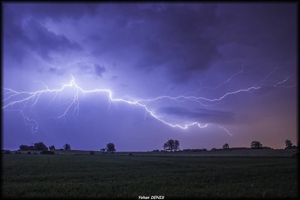 Grand spectacle keraunique sur le Pays-Haut Lorrain. - 13/05/2018 01:58 - Yohan DENIS