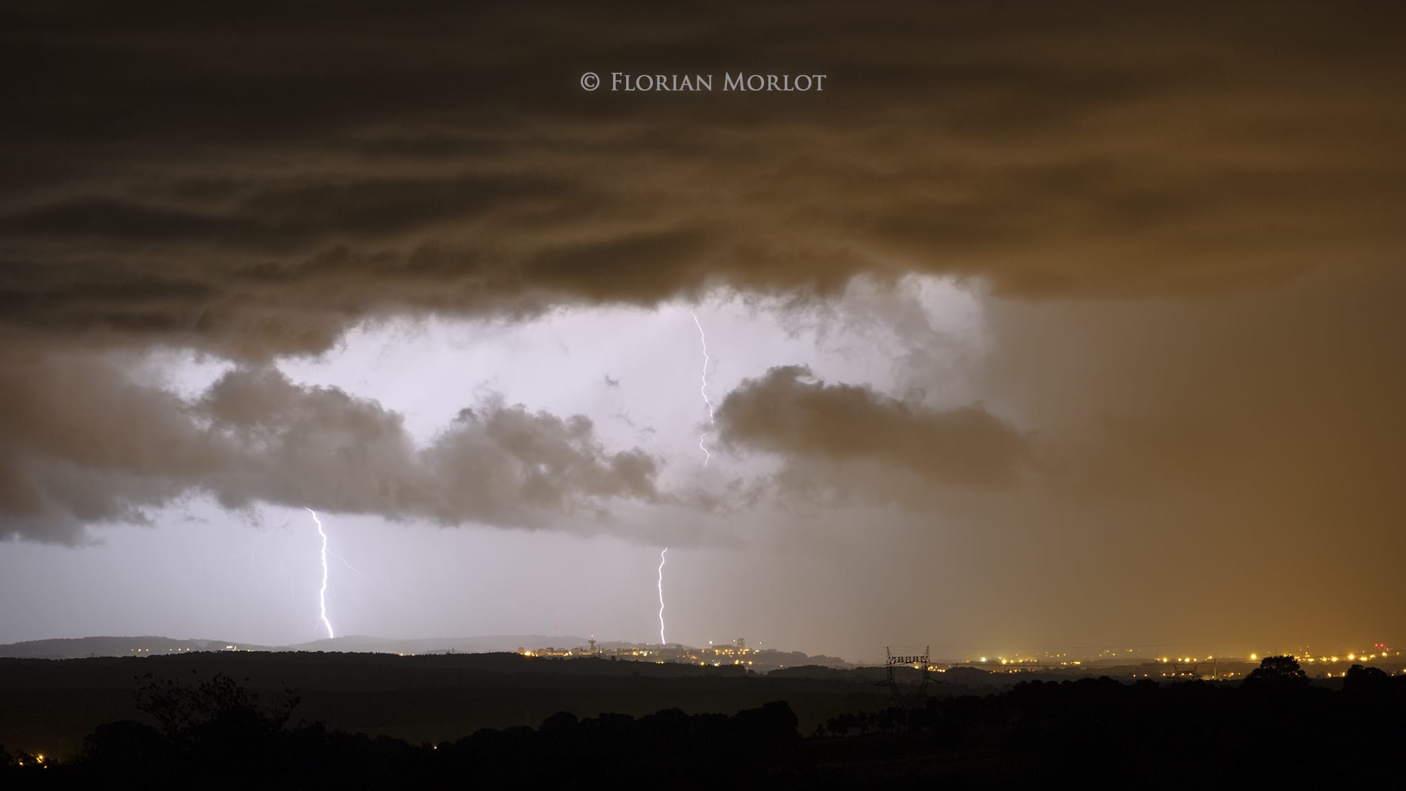 Orage au Sud des Vosges en direction du Nord - 28/06/2017 00:46 - Florian Morlot