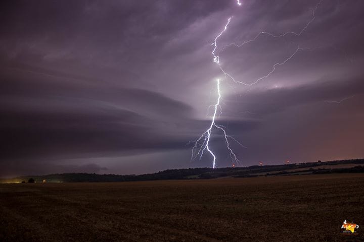 Orages supercellulaires dans le Pays-haut près de Metz - 31/07/2017 23:00 - Simon Klein