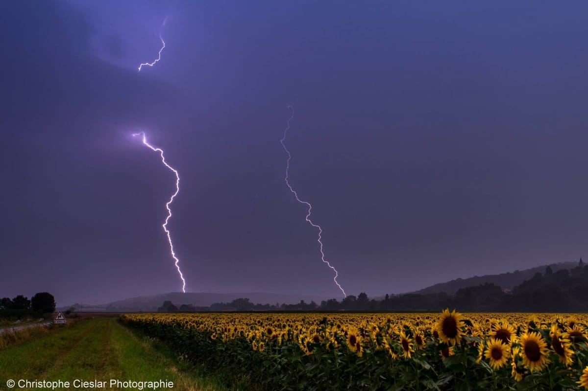 Succession d'orages sur les Hautes-Pyrénées en fin de soirée. - 12/07/2016 00:00 - Christophe CIESLAR