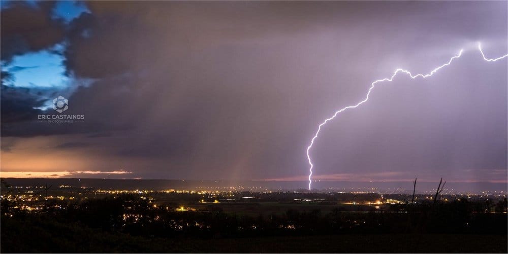 Superbe orage peu mobile dans la région de Tarbes en soirée. - 23/03/2017 20:00 - Eric CASTAINGS