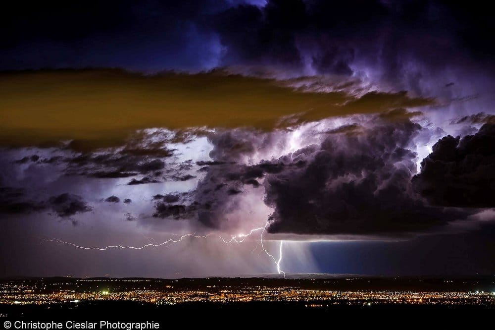 Orage dans les Hautes-Pyrénées en soirée. - 23/03/2017 20:00 - Christophe CIESLAR