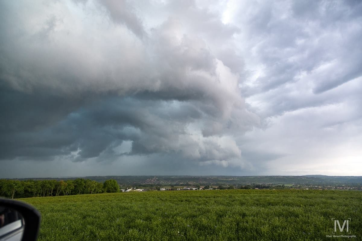 Orage arrivant sur Albi dans le Tarn en fin d'après-midi. - 30/04/2017 18:00 - Marc VENON