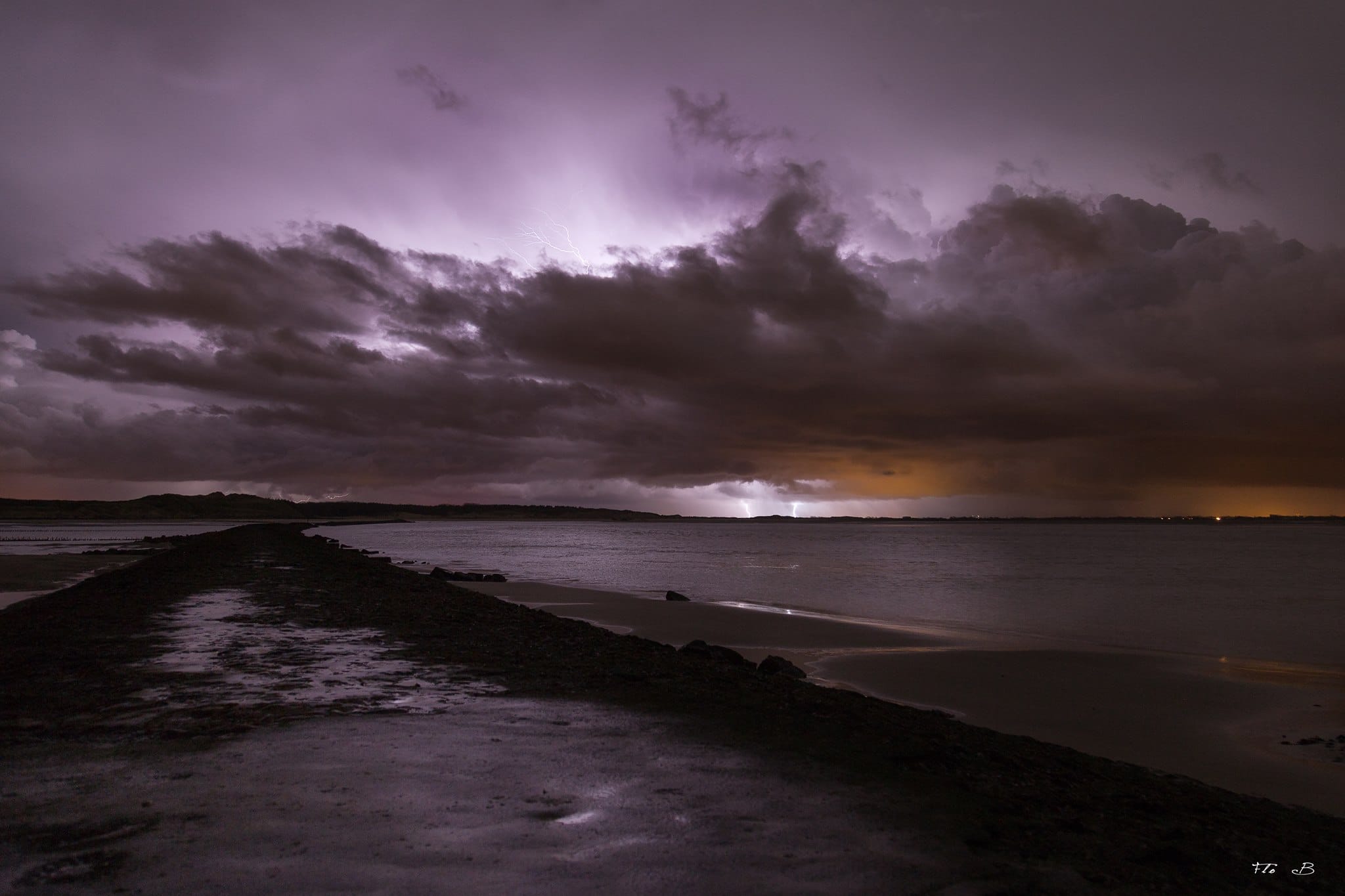 Orage de traîne active circulant au large de Berck (Pas-de-Calais). - 19/11/2016 07:30 - Flo BIGD