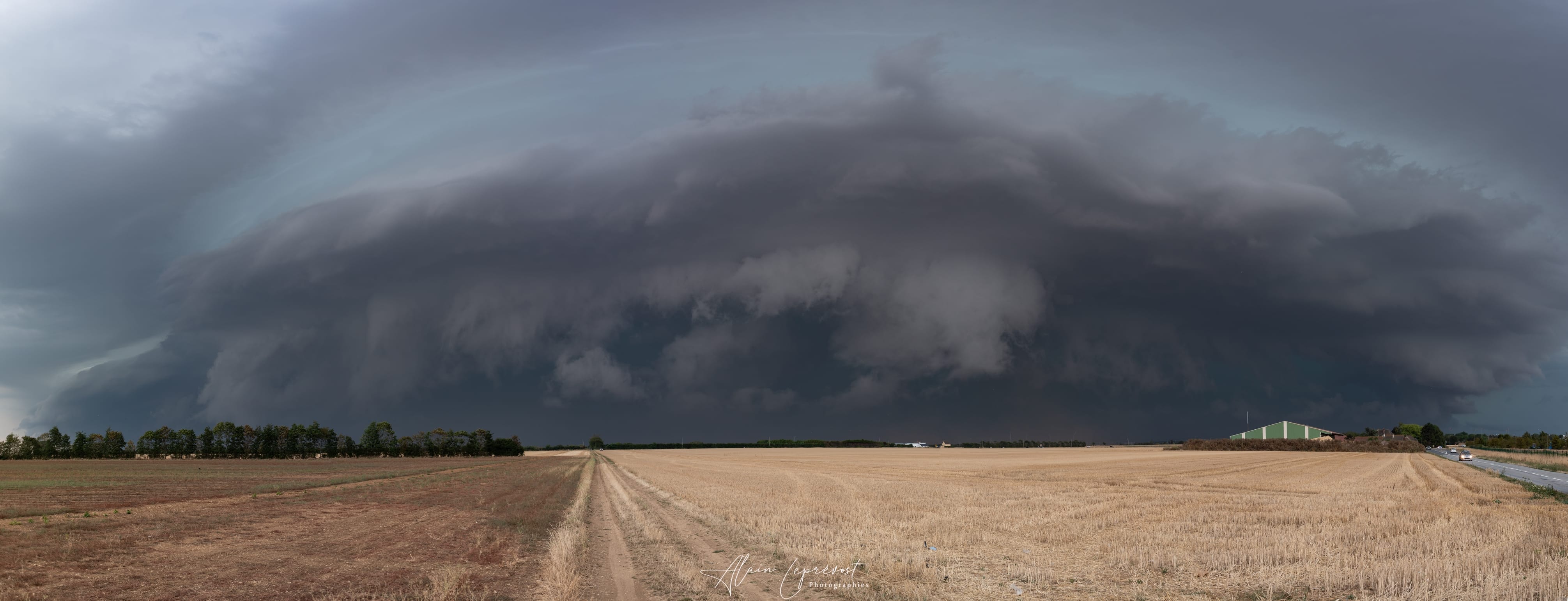 Arcus arrivant sur l'ouest de Caen - 12/08/2020 18:00 - Alain Leprevost