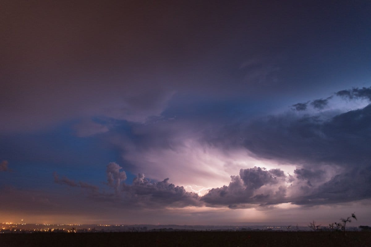 Orages en Normandie le soir du 18 juin. - 18/06/2019 23:00 -  @LeNuageNormand