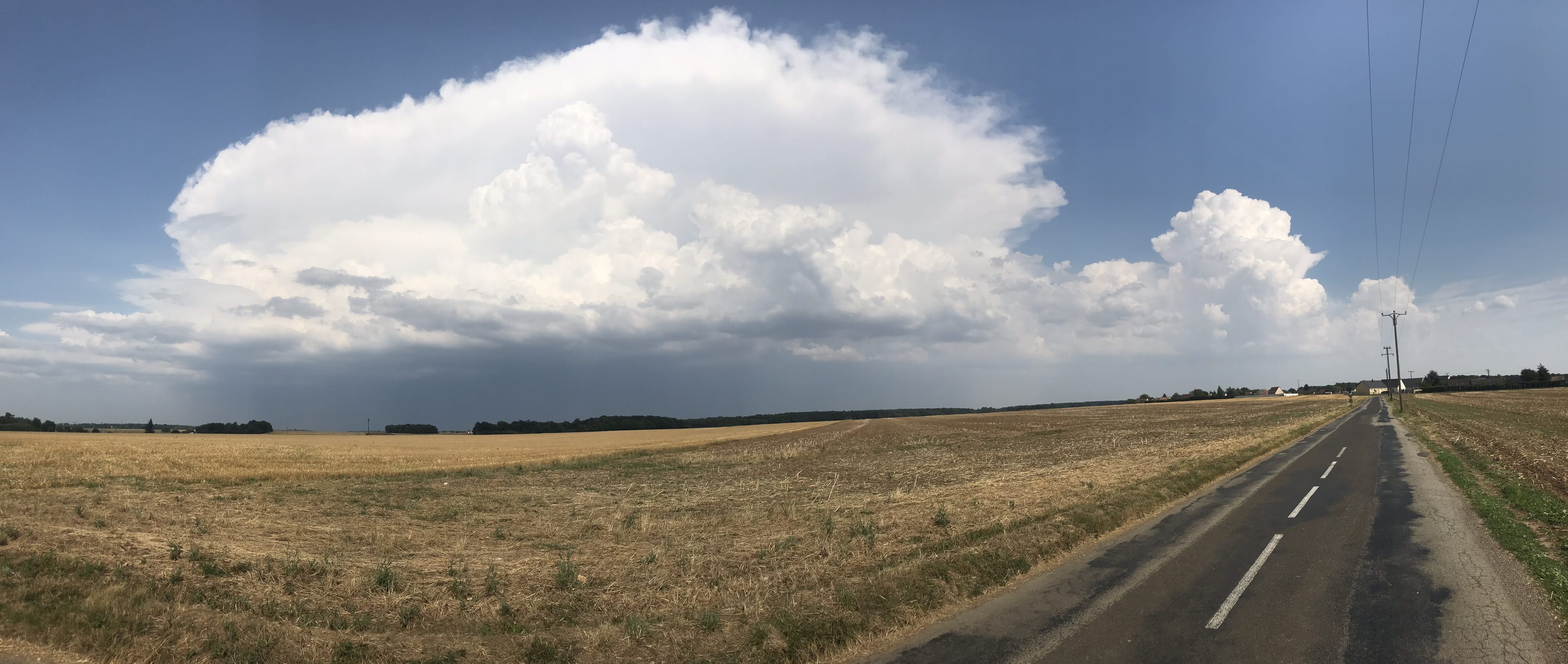 Orage au dessus de Mantes-la-Jolie (78) - 27/07/2018 16:45 - Anthony Clovin