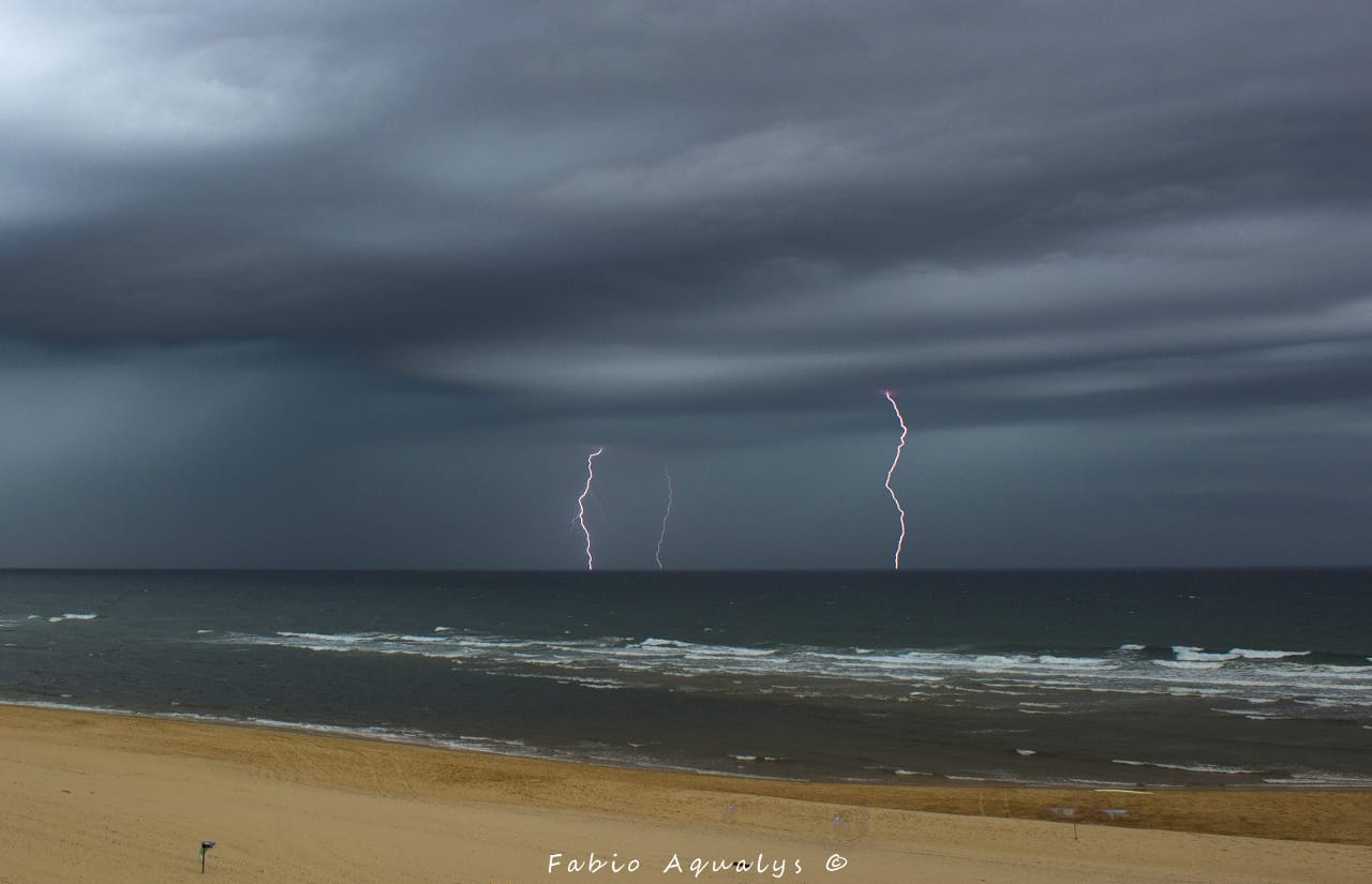 Orage sur l'Océan depuis Vieux Boucau les Bains dans les Landes. - 04/07/2018 17:30 - Fabio Aqualys