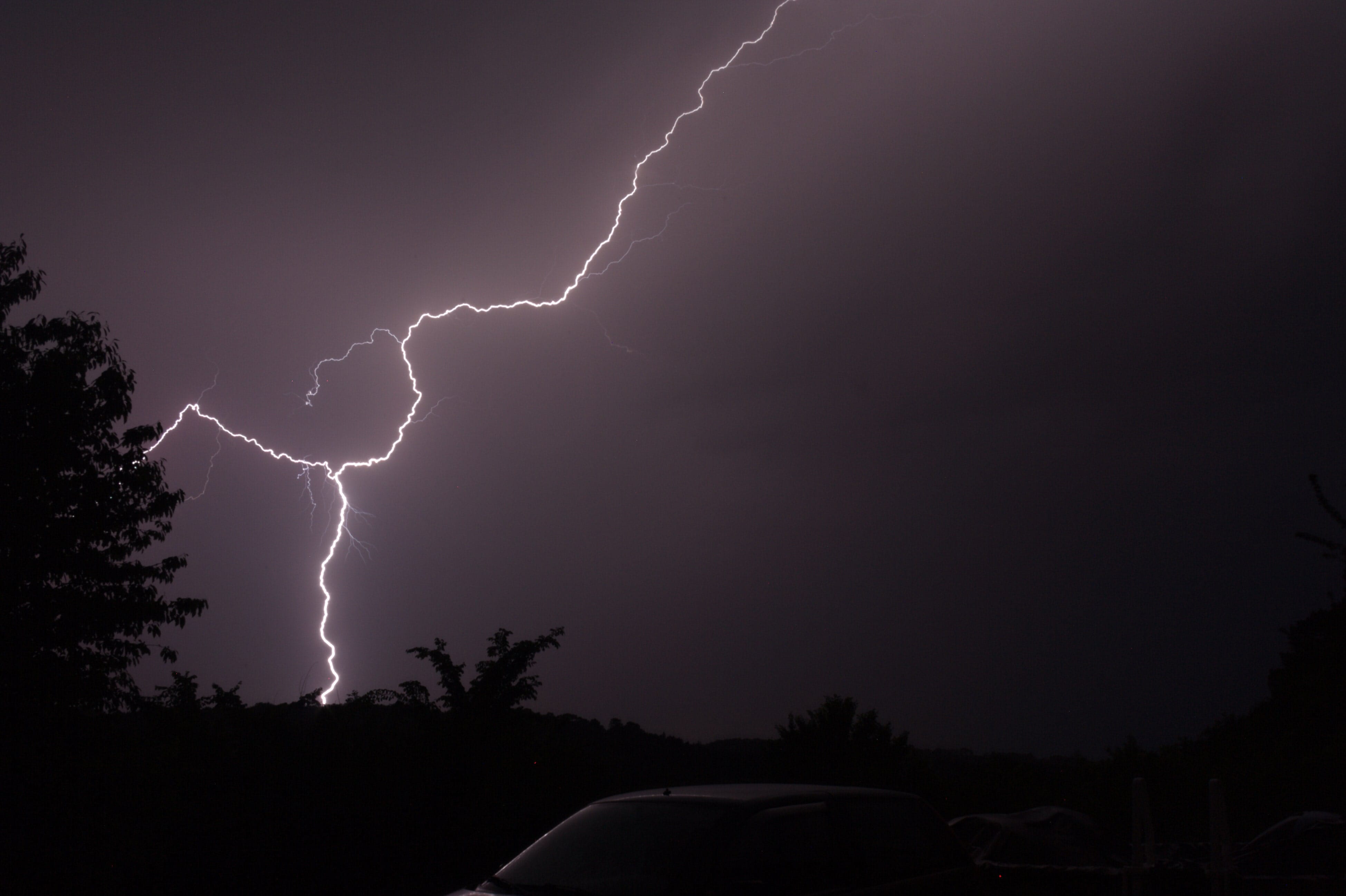 Foudre sur Bazas en Sud-Gironde. - 09/05/2020 22:00 - Zacharie Jimenez