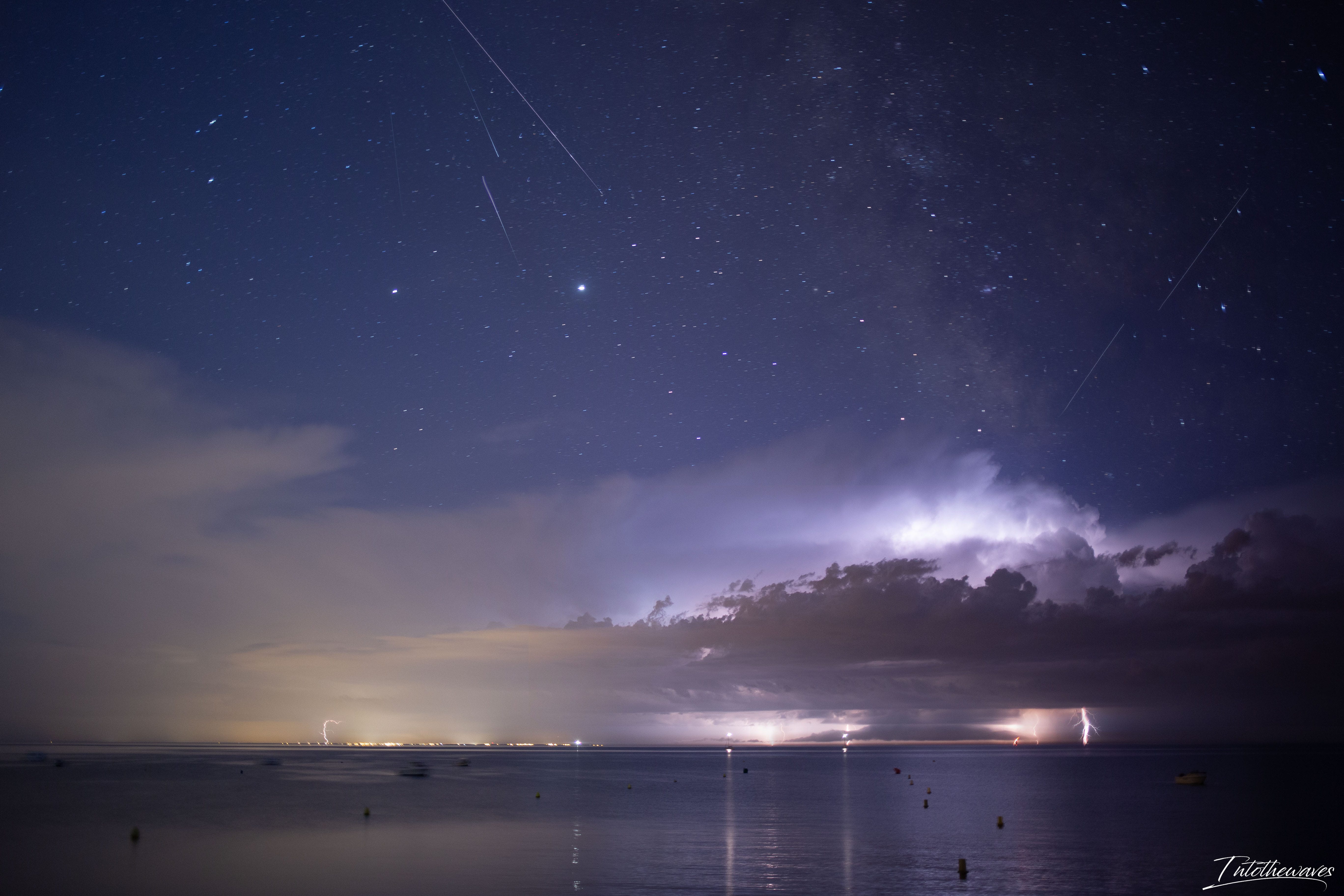 Orage et étoiles filantes nuit du 12 au 13 Août 2020 - 12/08/2020 23:00 - Gaël CONTAL Intothewaves