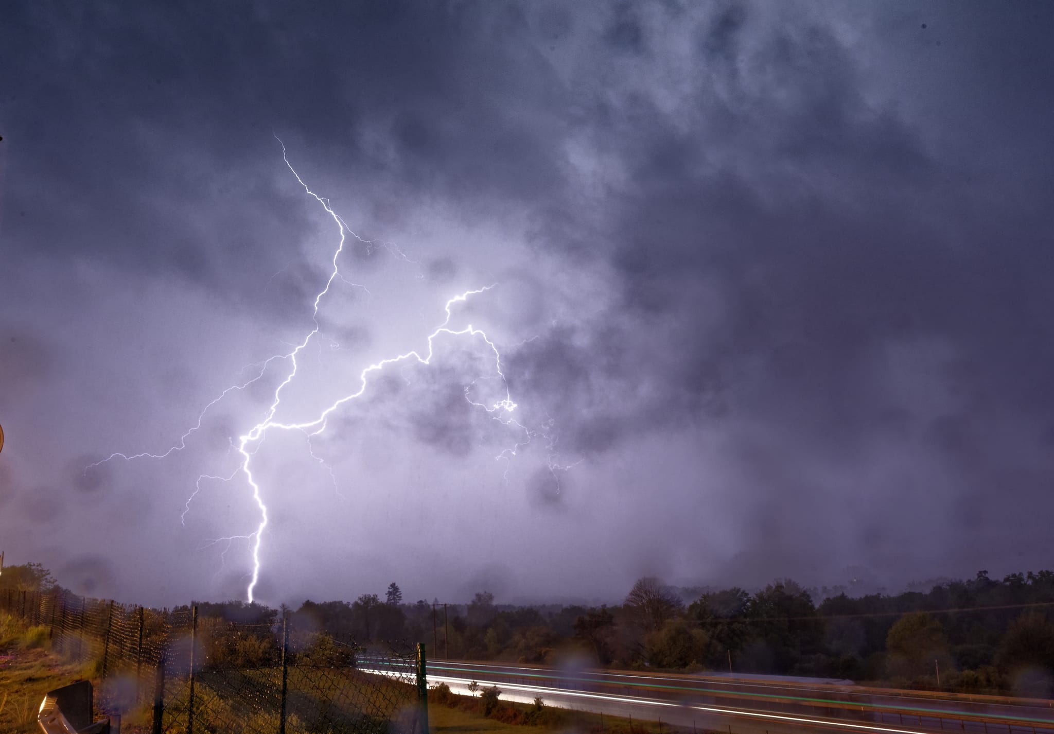 Orage sur Limoges - 17/04/2020 21:21 - CHRISTOPHE RUSSO