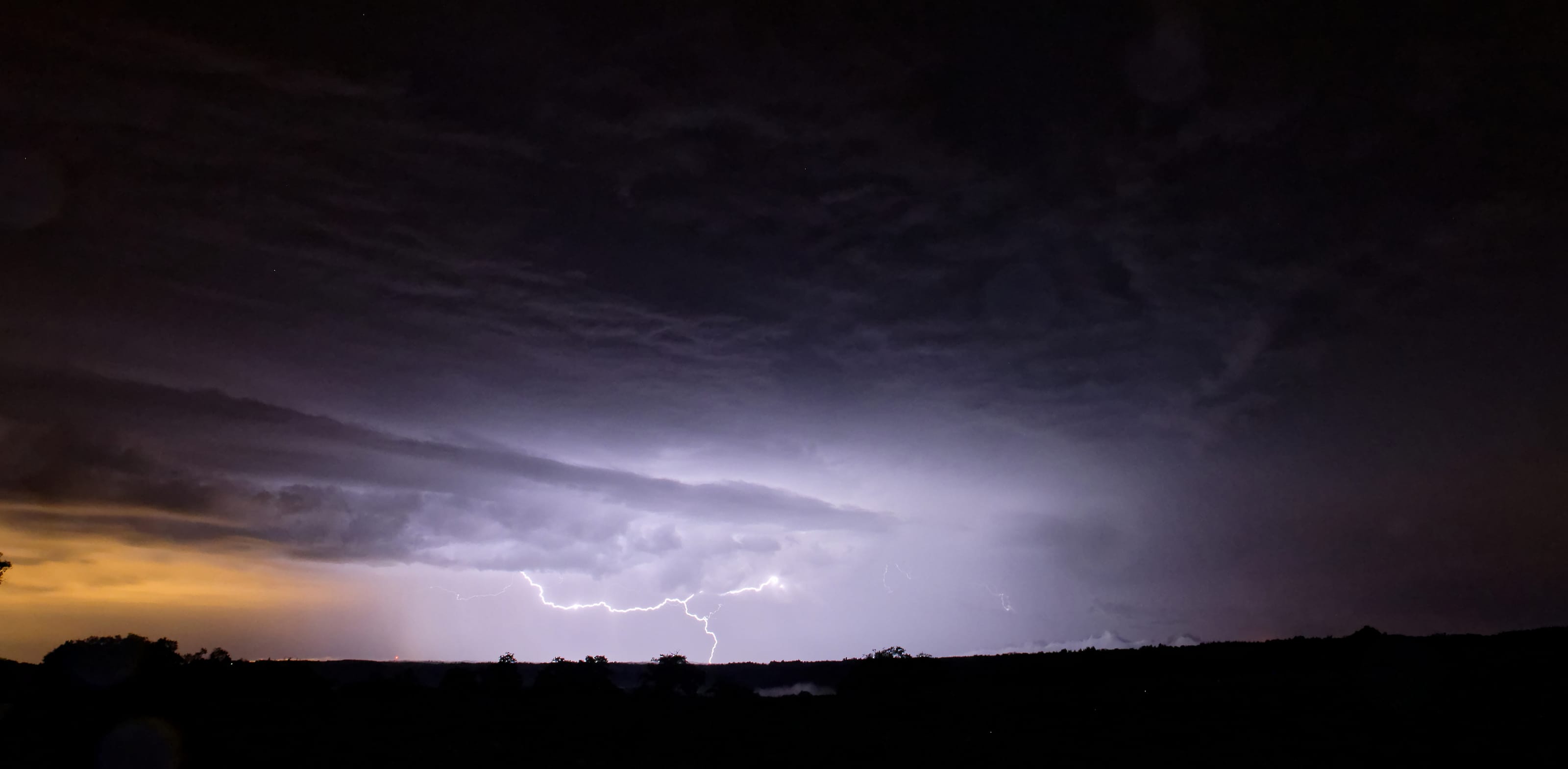 Orage au Nord de Limoges - 17/04/2020 23:18 - CHRISTOPHE RUSSO