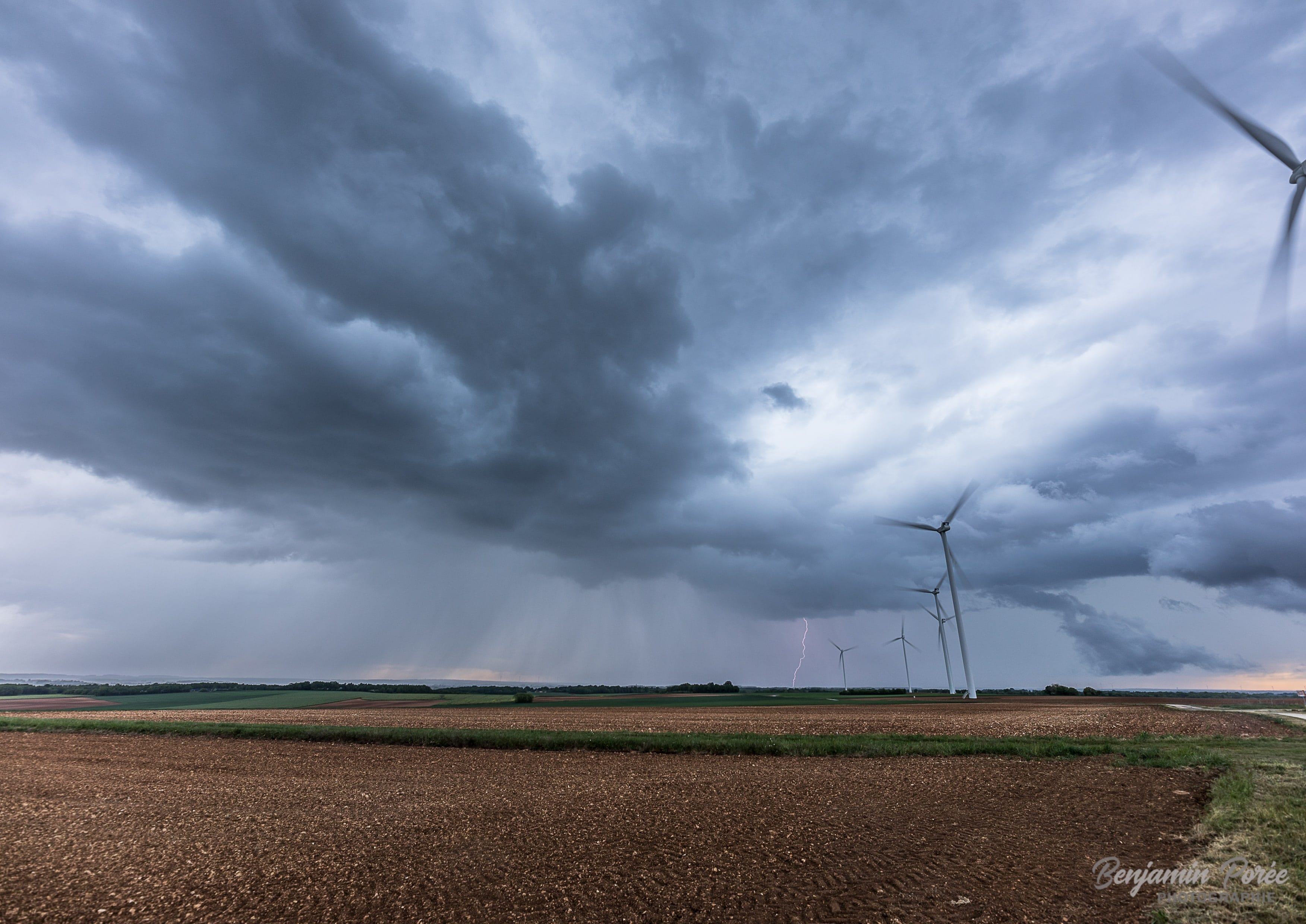 Orage se restructurant au nord d'Angoulême - 18/04/2020 20:30 - Benjamin Porée