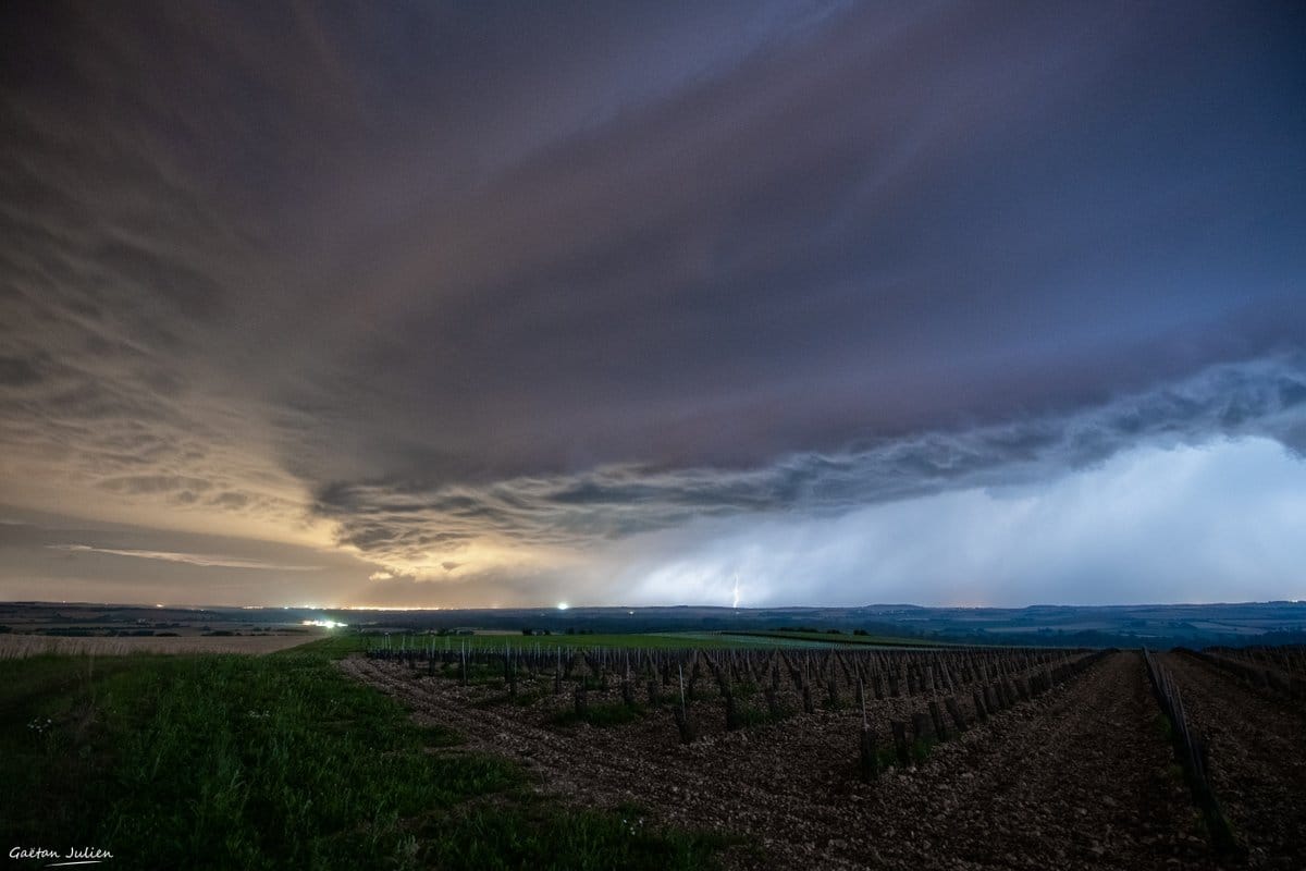 Impressionnant arcus en Charente. - 19/06/2019 01:00 - Gaëtan JULIEN