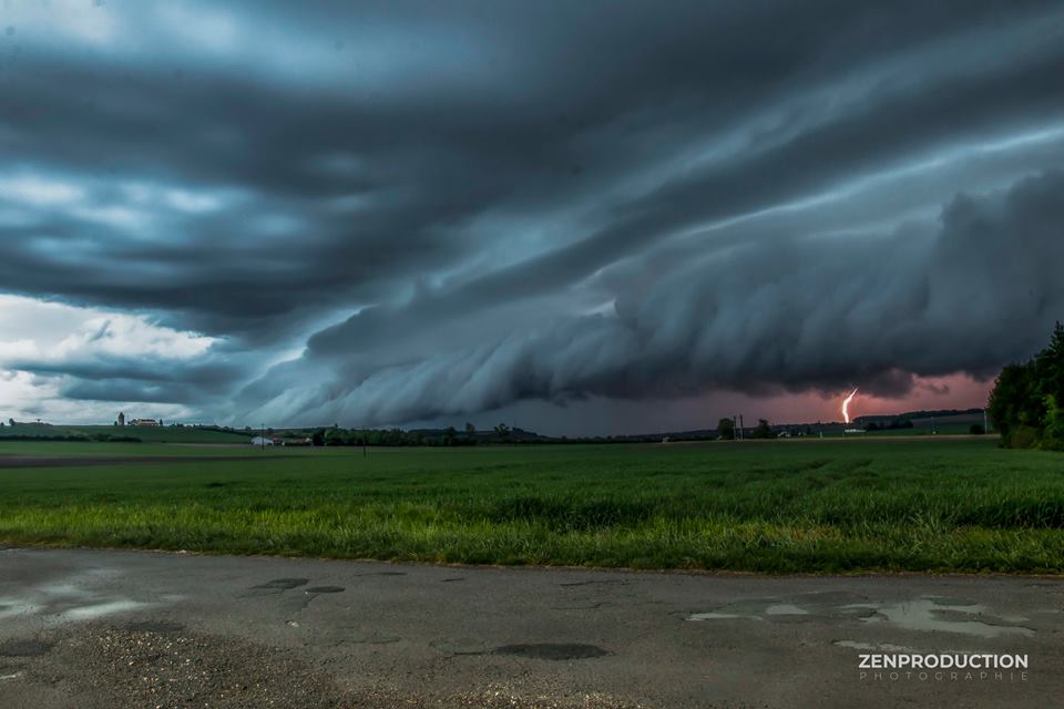 Arcus de ce soir sur Pons (charente maritime) - 23/04/2019 20:00 - Manuel Baranger