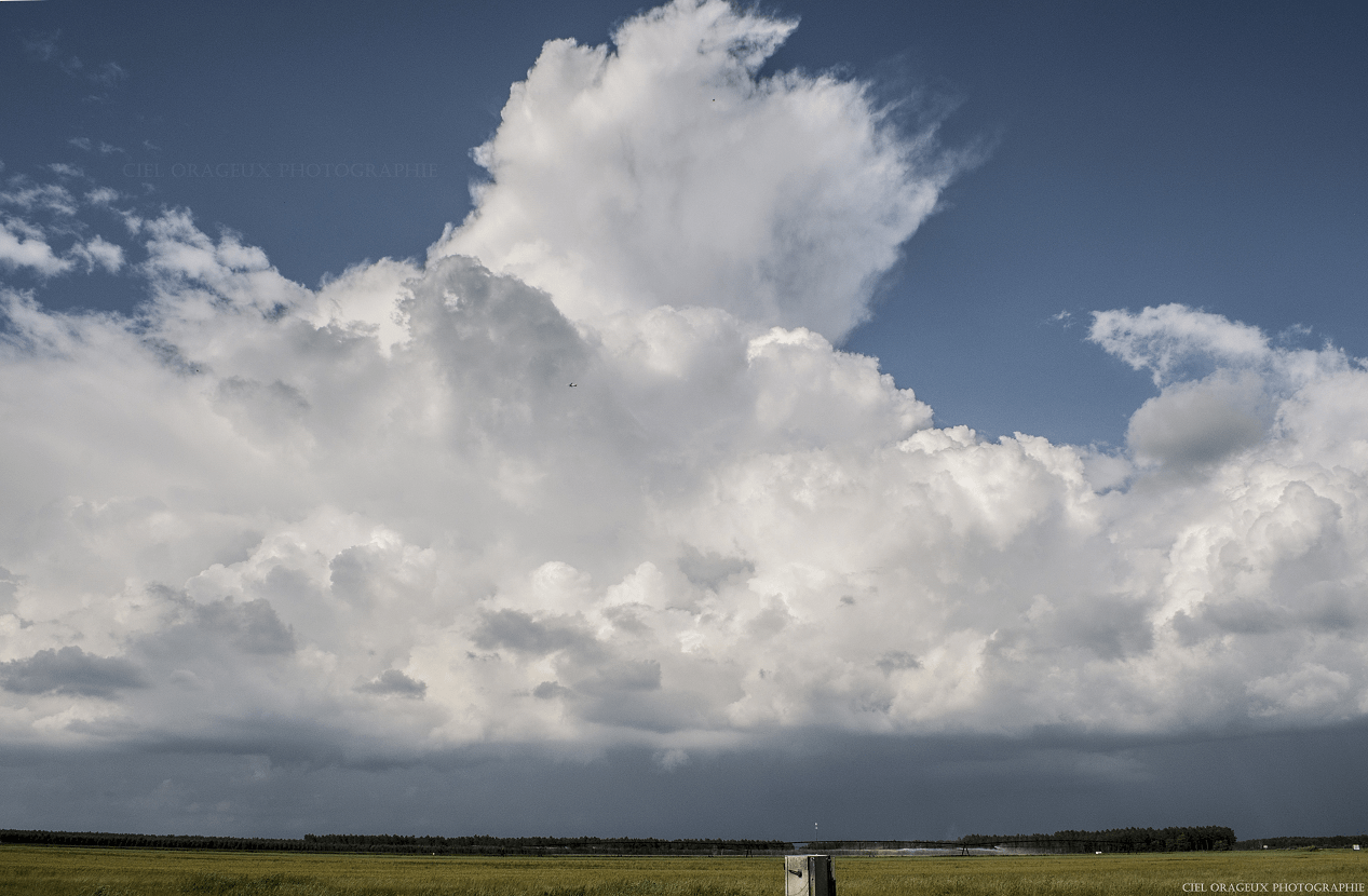 Orage barométrique sur Saint-Médard-en-Jalles (33) - 24/05/2019 18:30 - Mickael Cumulus