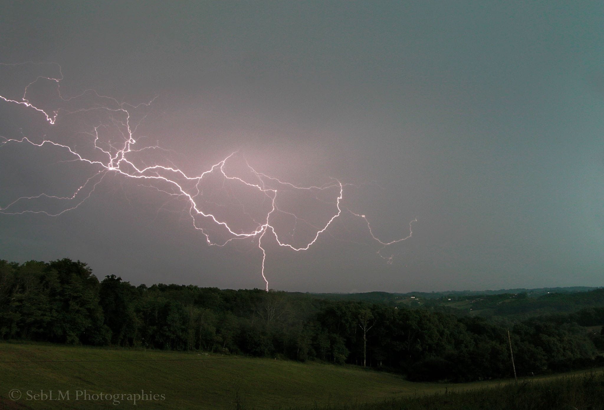 Explosion électrique vue depuis les hauteurs de Salies de Béarn (64) - 26/05/2018 21:40 - Seb Lm